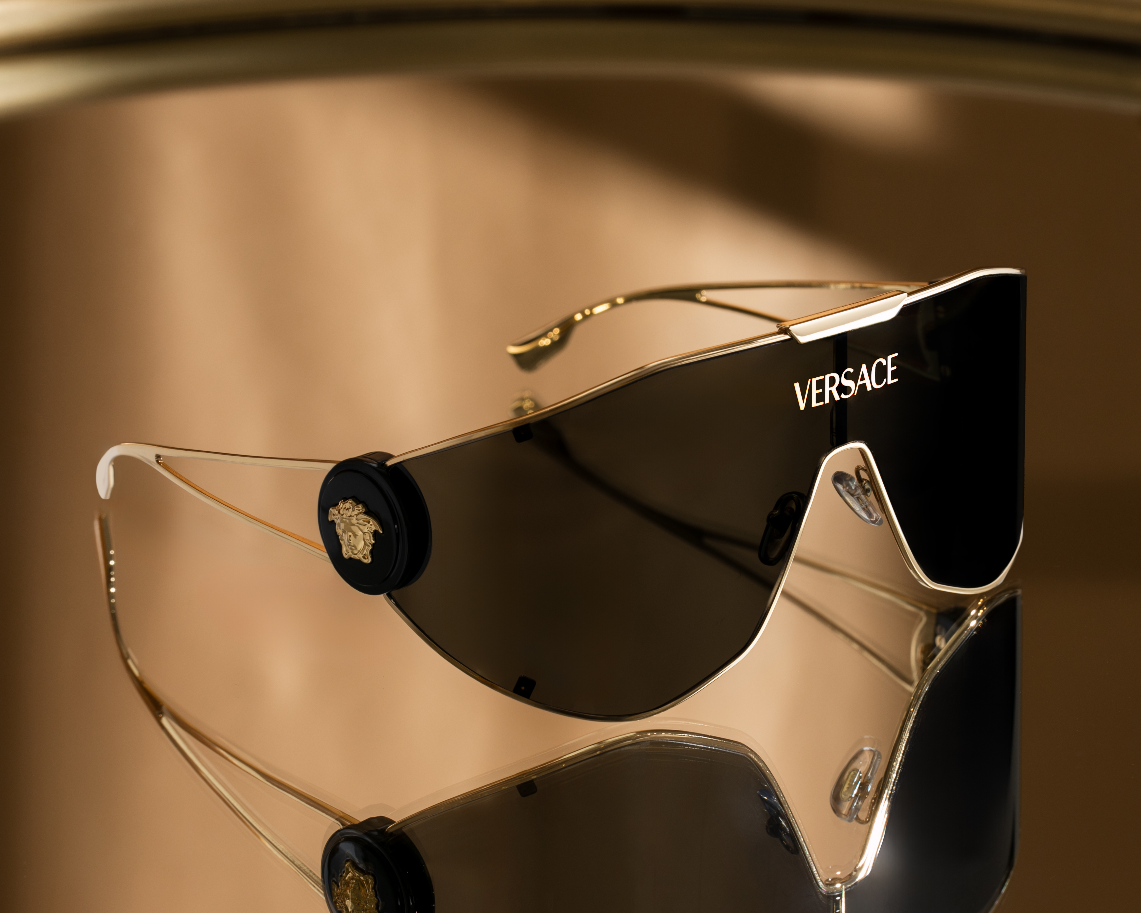 Foto 7 pulgar | Foto 6 | Lentes de Sol para Mujer Versace Rectangulares Dorados