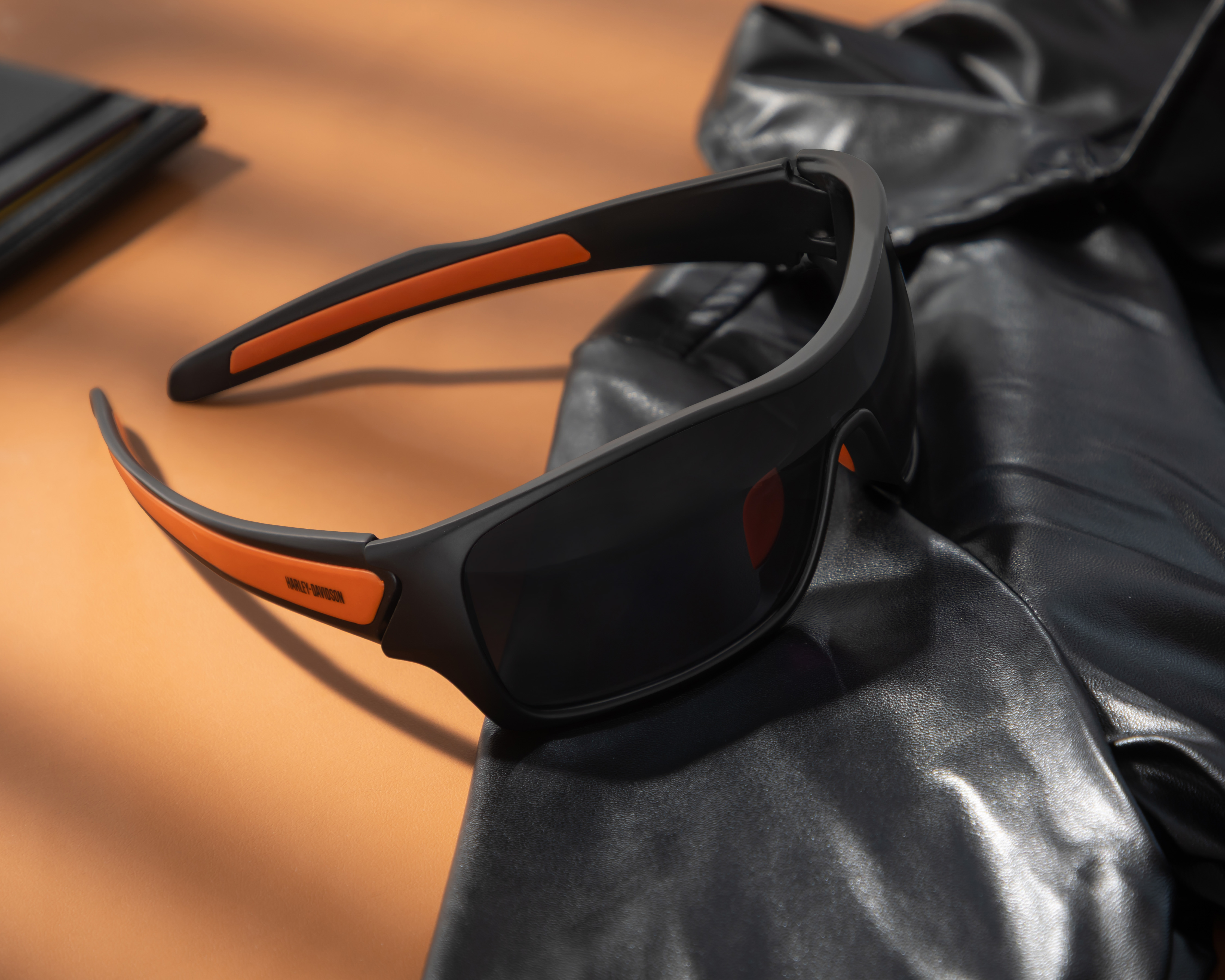 Foto 6 pulgar | Foto 5 | Lentes de Sol para Hombre Harley Davidson Rectangulares HD0673S Negro