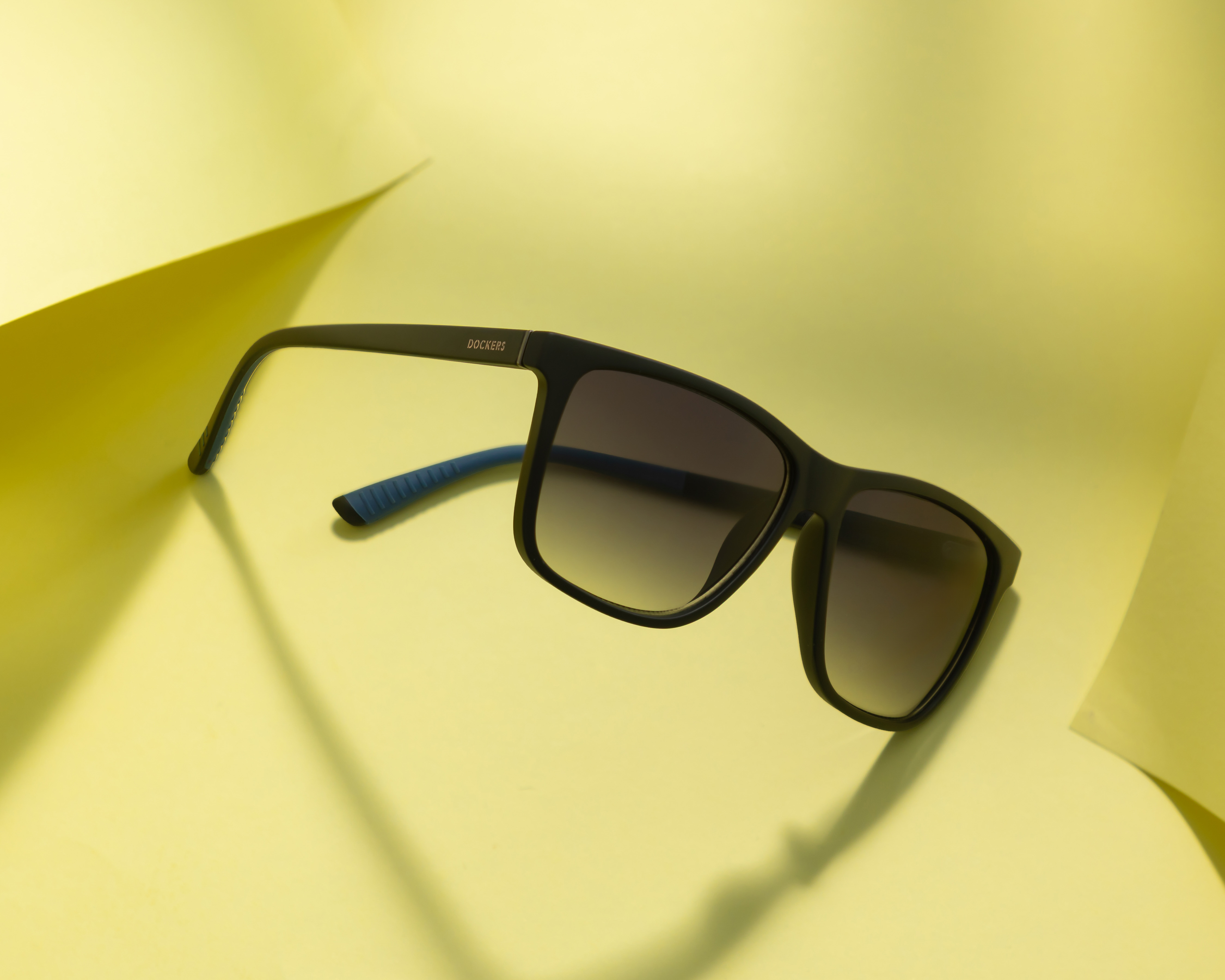 Foto 6 pulgar | Foto 5 | Lentes de Sol para Hombre Dockers Wayfarer Negros