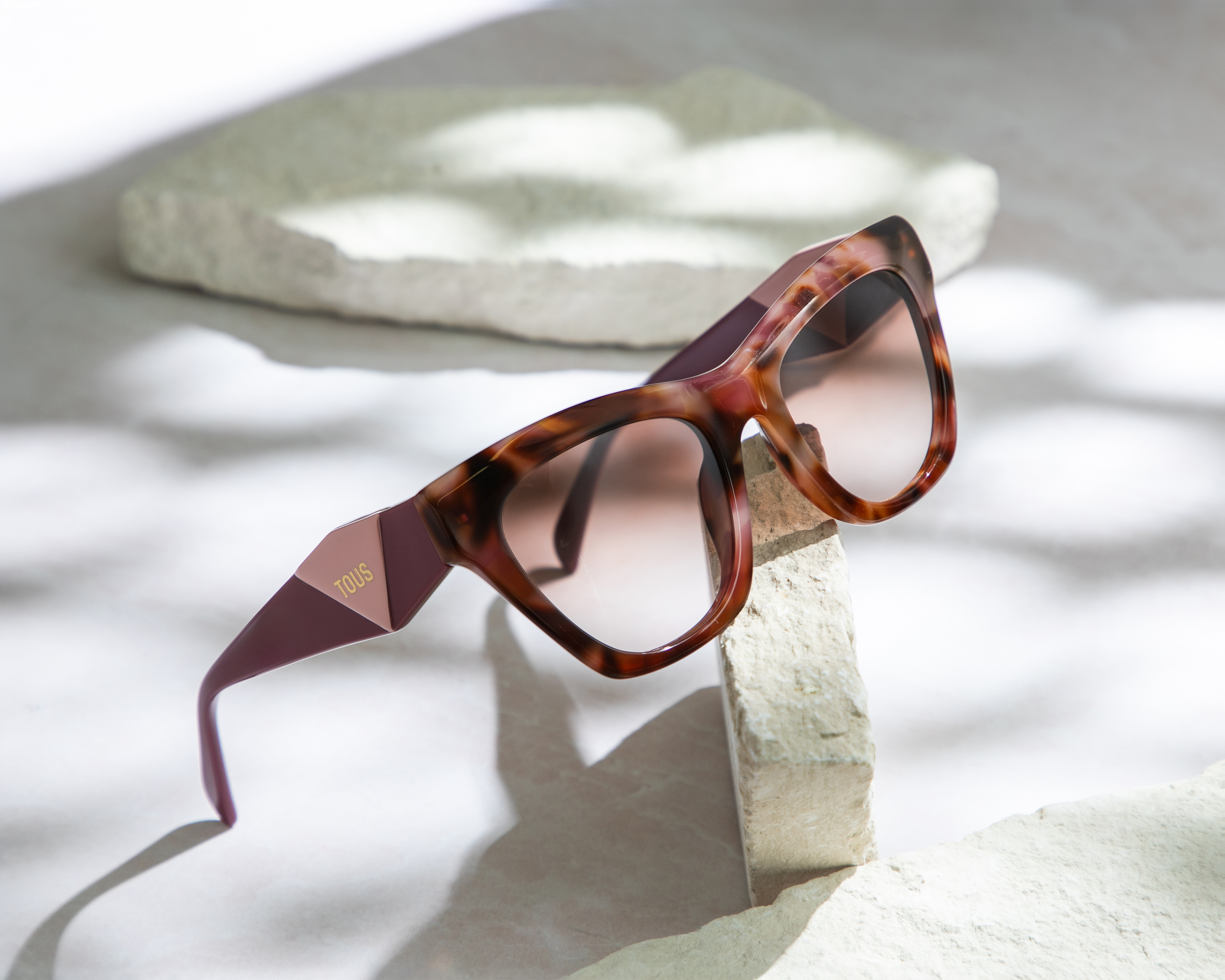 Foto 6 pulgar | Foto 5 | Lentes de Sol para Mujer Tous Cat Eye 00C78 Havana