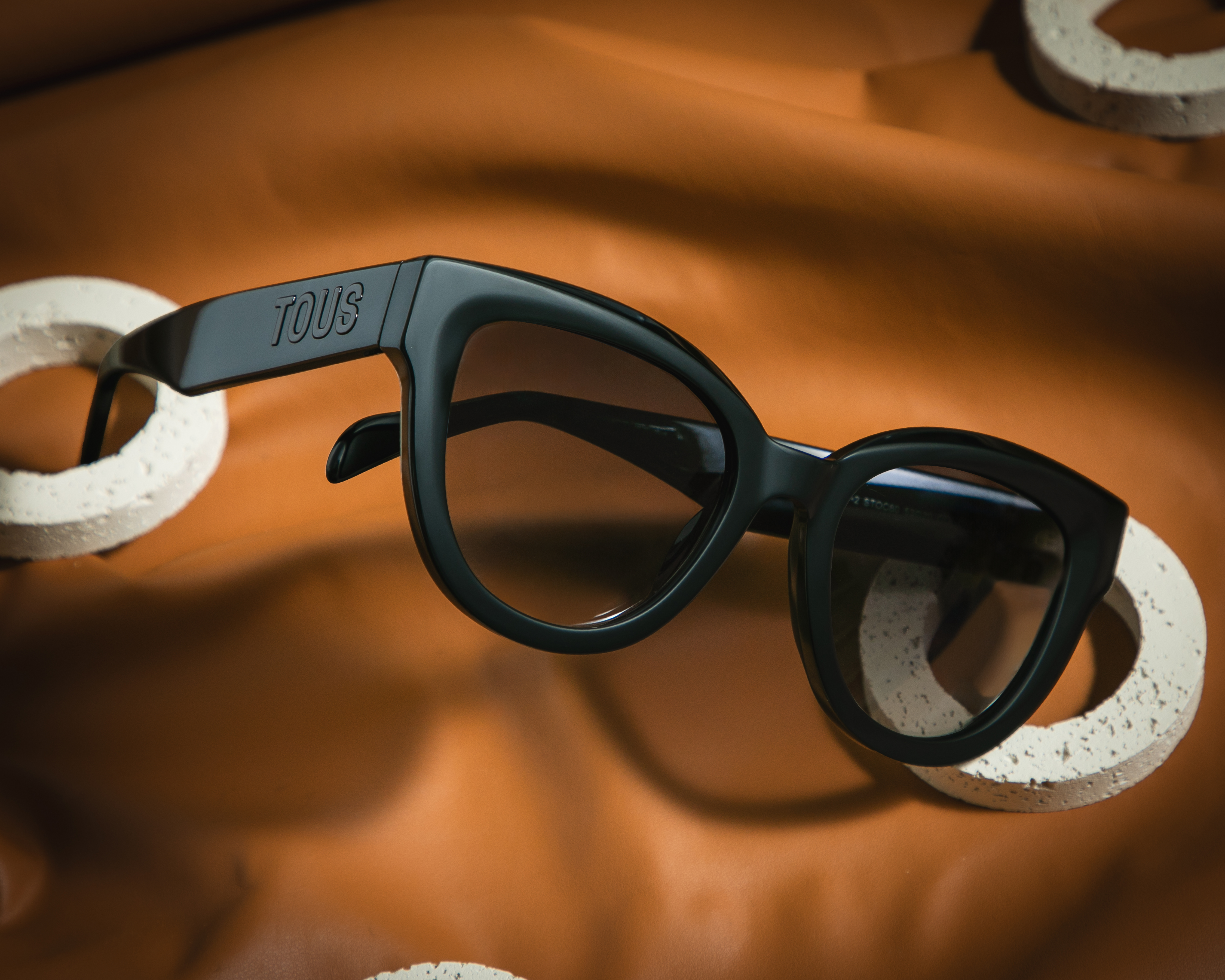 Foto 5 | Foto 5 | Lentes de Sol para Mujer Tous Cat Eye 00C80 Negros