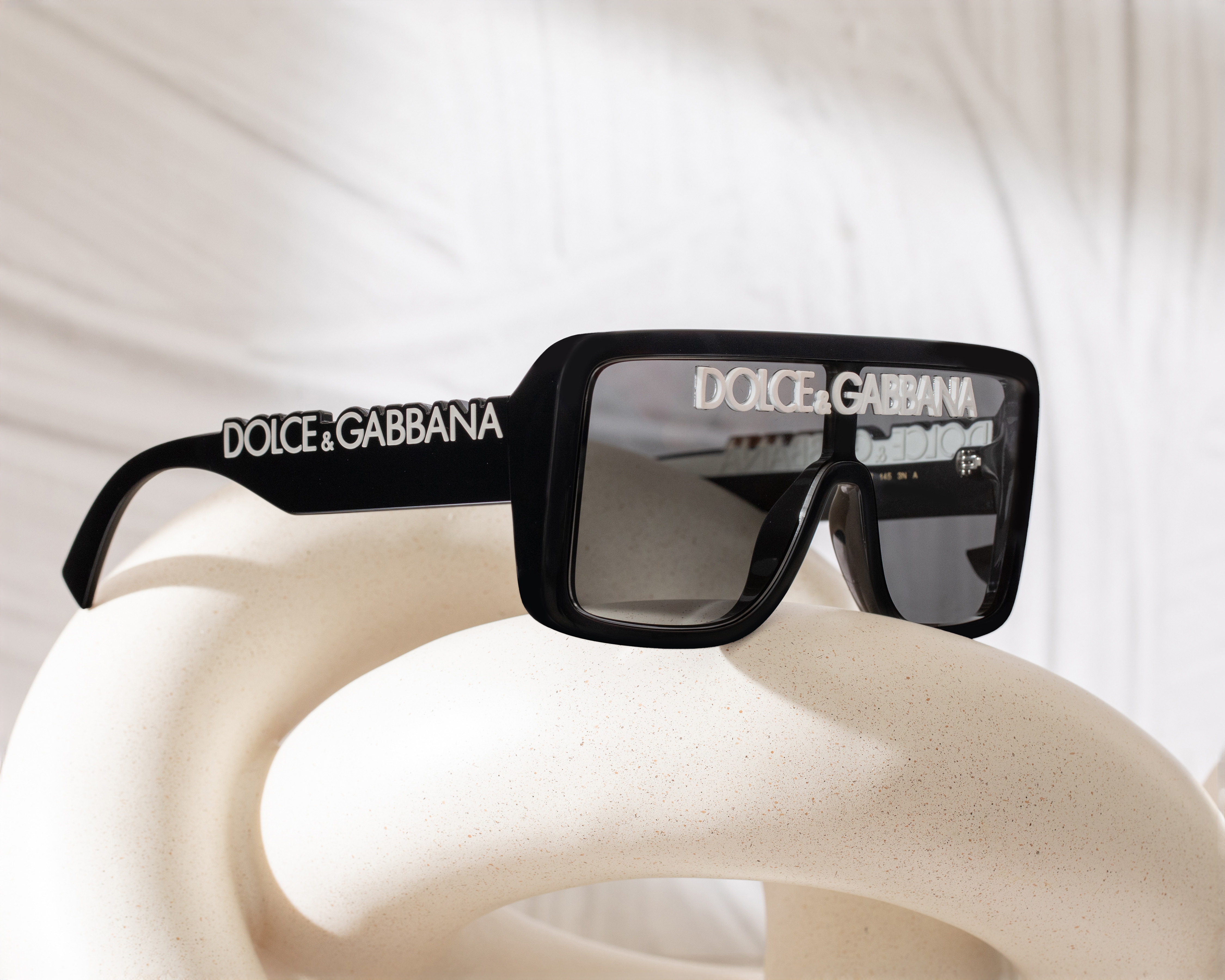 Foto 7 pulgar | Foto 6 | Lentes de Sol Unisex Dolce & Gabbana Rectangulares  0DG 6204 L50187 Negros