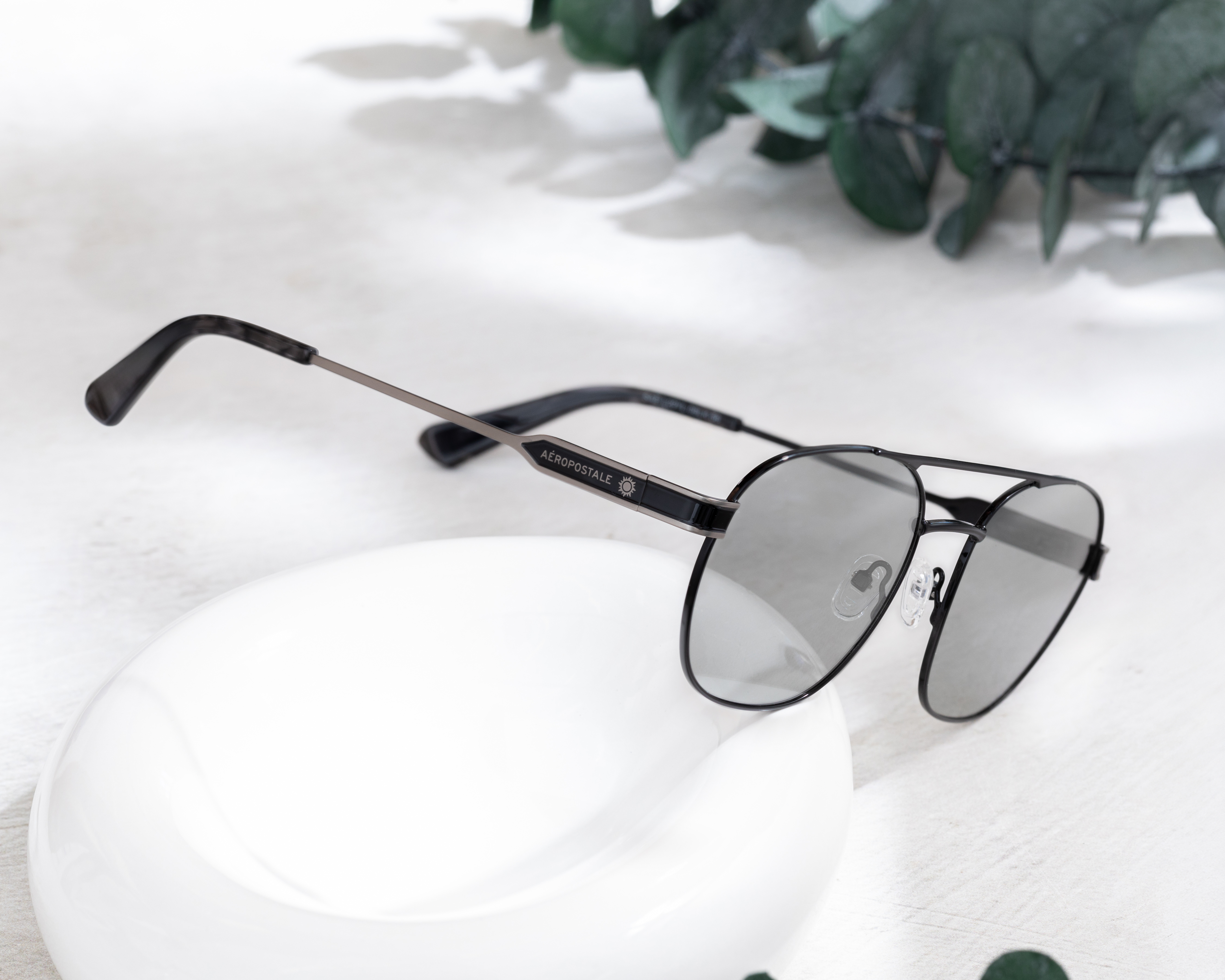 Foto 7 pulgar | Foto 6 | Lentes de Sol para Hombre Aéropostale Redondos Negros