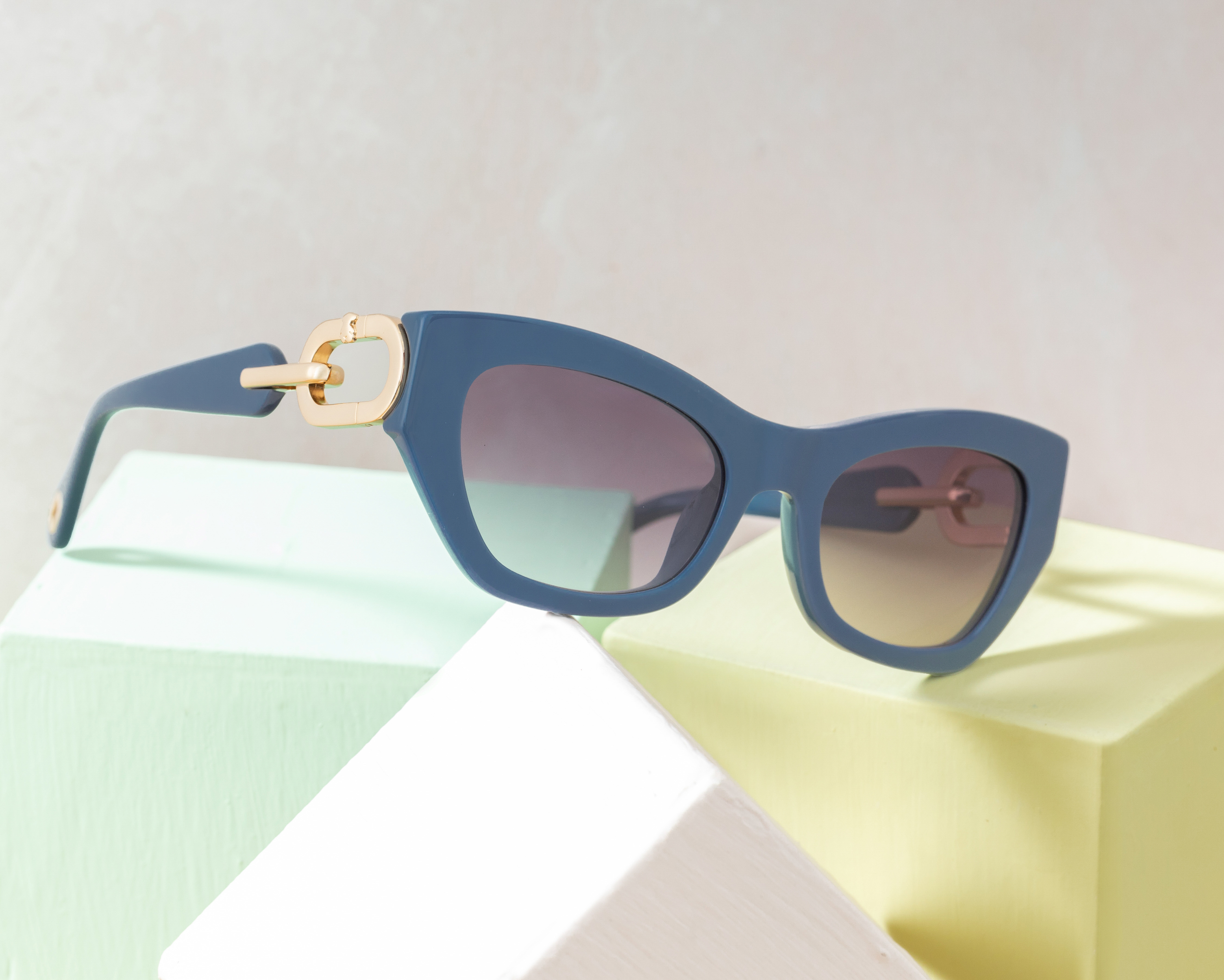 Foto 7 pulgar | Foto 6 | Lentes de Sol para Mujer Tous Cat Eye STO.00D05.04G5.53 Azules