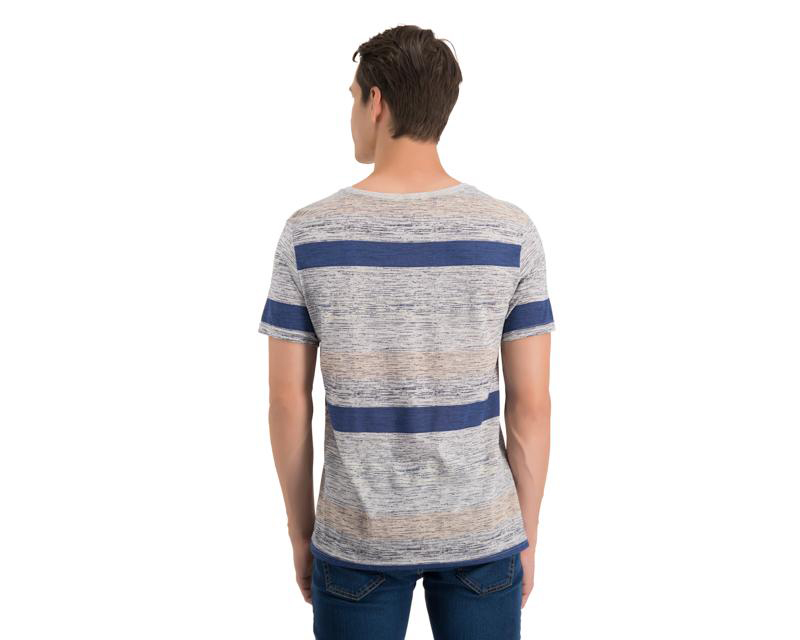 Foto 2 | Foto 2 | Playera Cuello V Gris marca Refill para Hombre