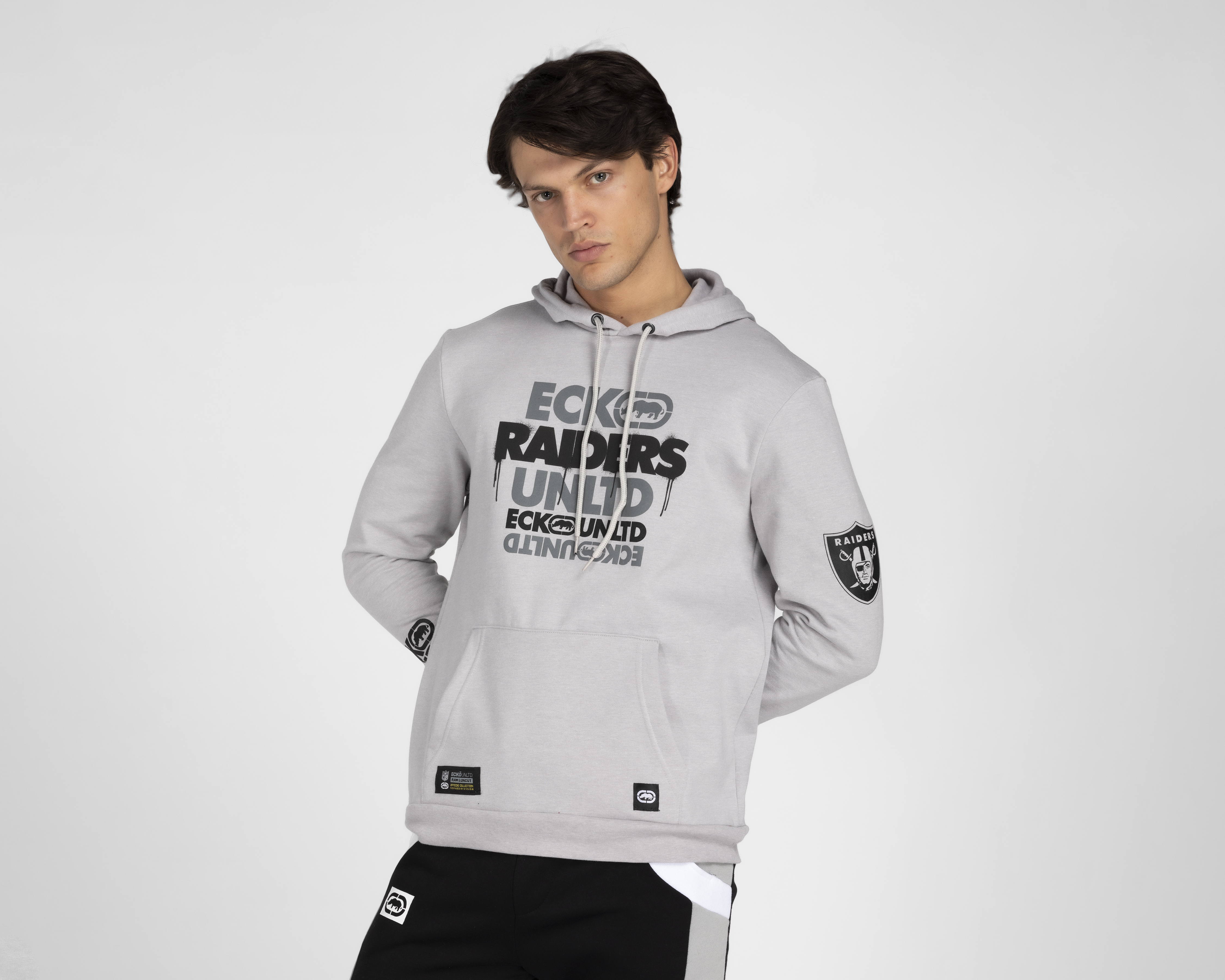 Foto 2 pulgar | Foto 1 | Sudadera Eckó Unltd. Las Vegas Raiders
