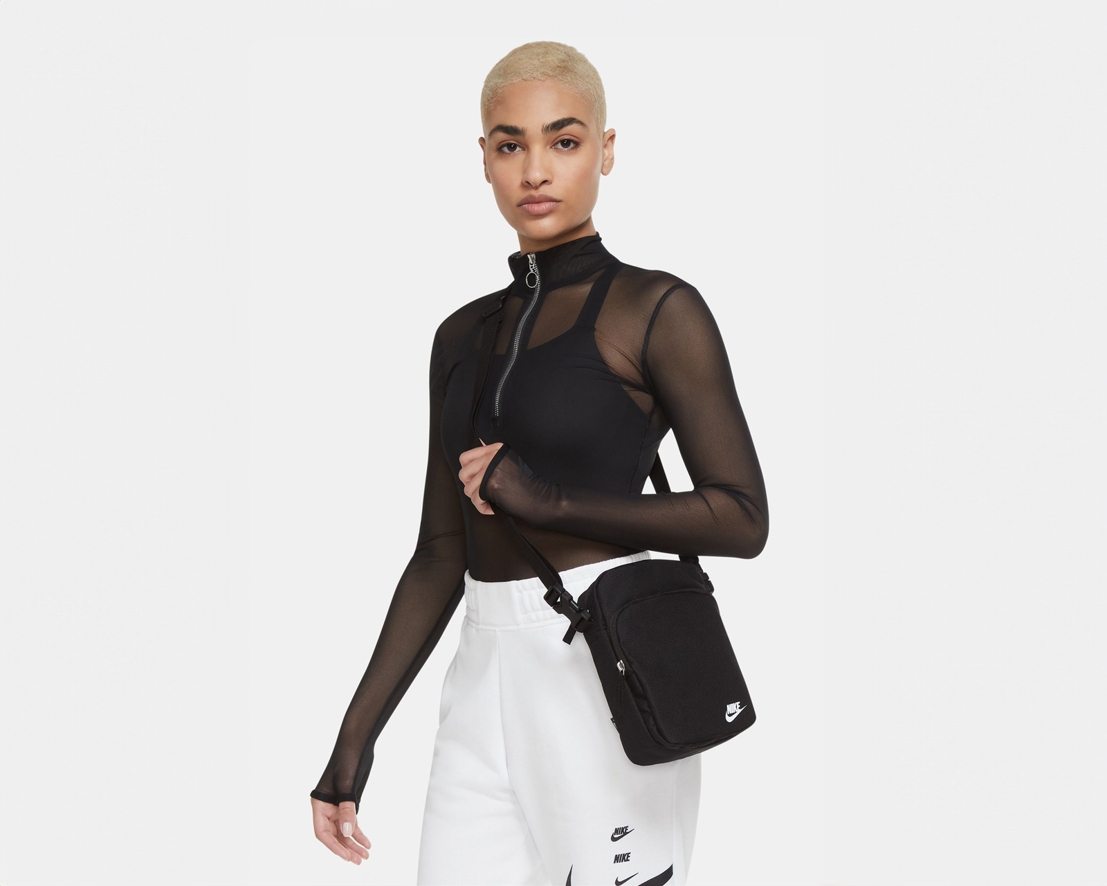 Foto 8 pulgar | Foto 7 | Bandolera Nike para Mujer