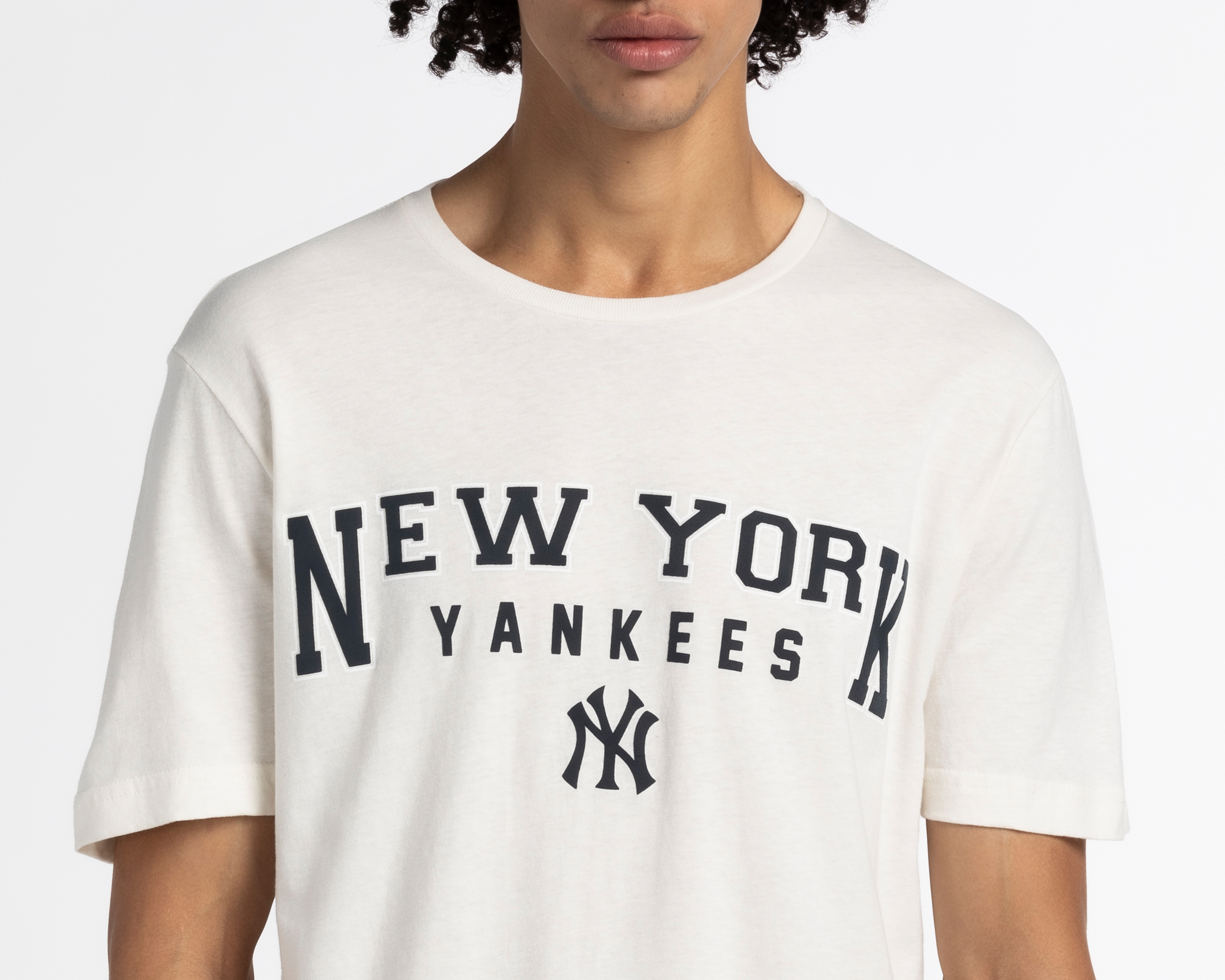 Foto 4 pulgar | Foto 3 | Playera MLB New York Yankees Cuello Redondo