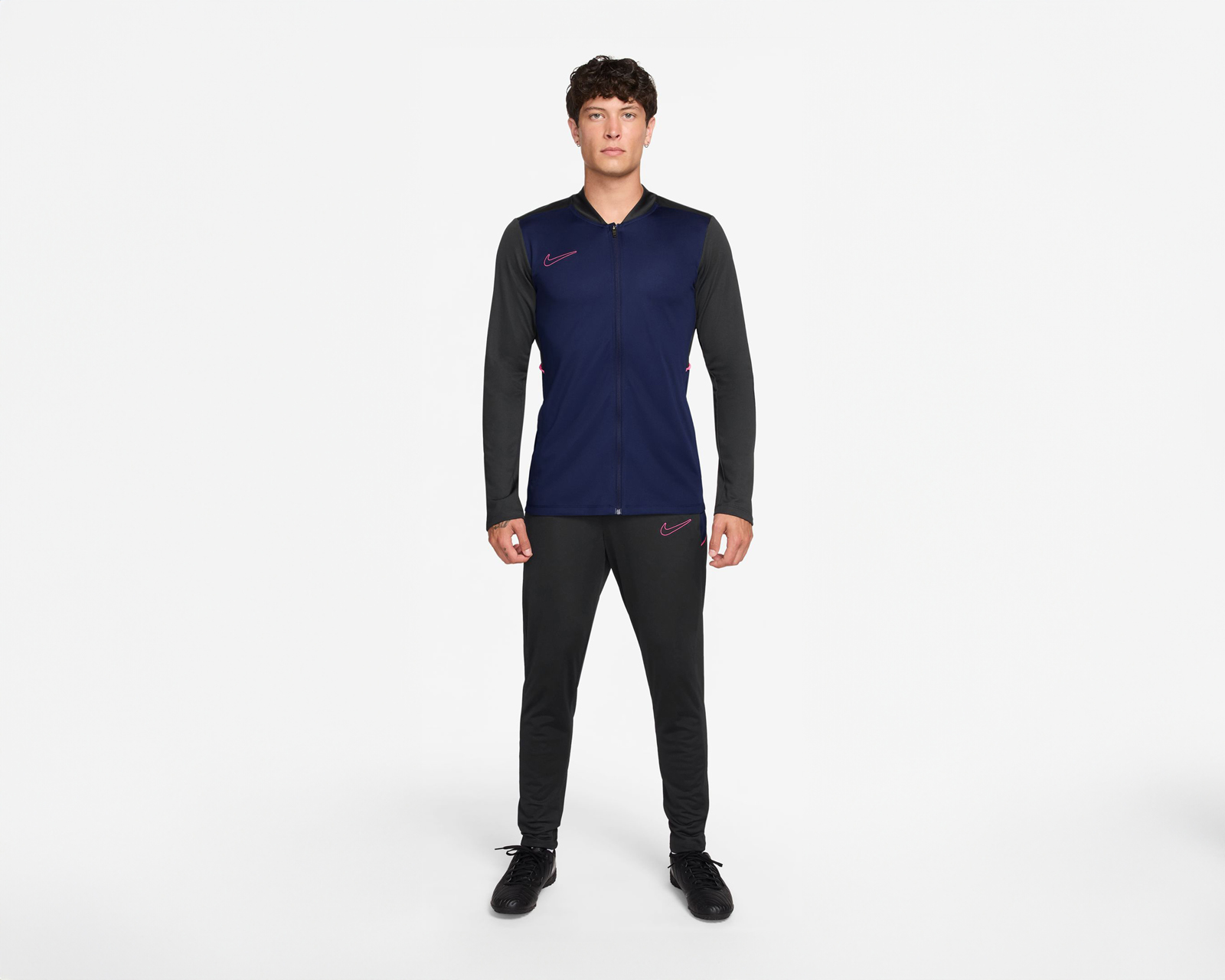 Foto 1 | Foto 1 | Conjunto Deportivo de Pants y Chamarra Nike Dri-FIT para Hombre