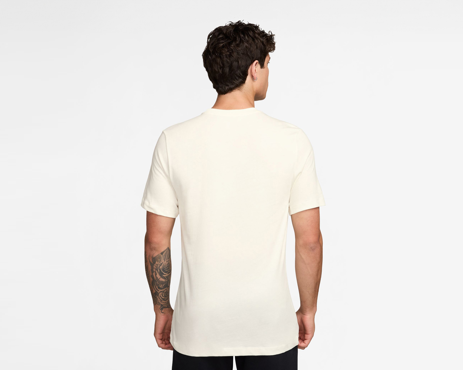 Foto 3 pulgar | Foto 2 | Playera Deportiva Nike Sportswear para Hombre