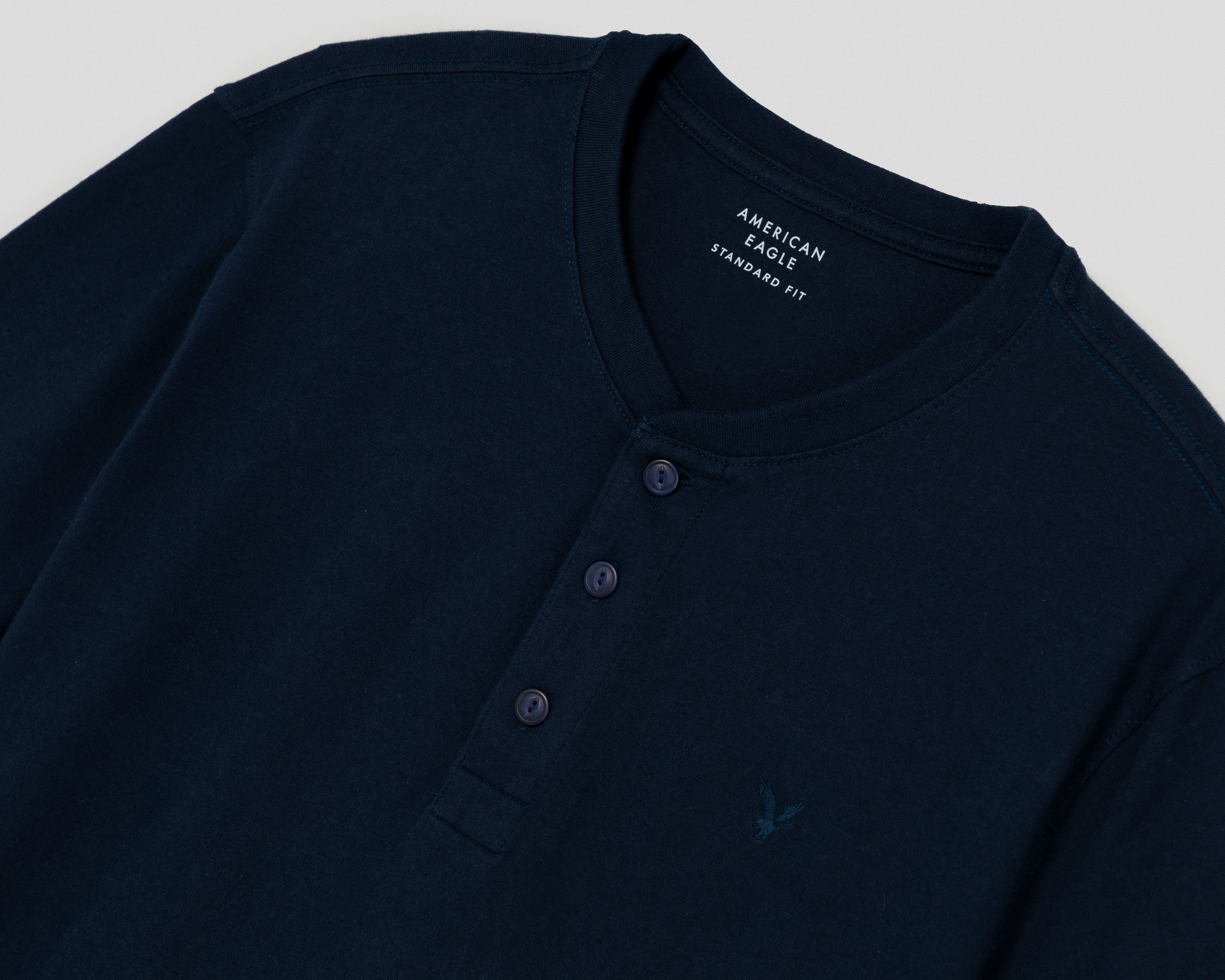 Foto 4 pulgar | Foto 3 | Playera de Cuello Redondo Azul American Eagle para Hombre