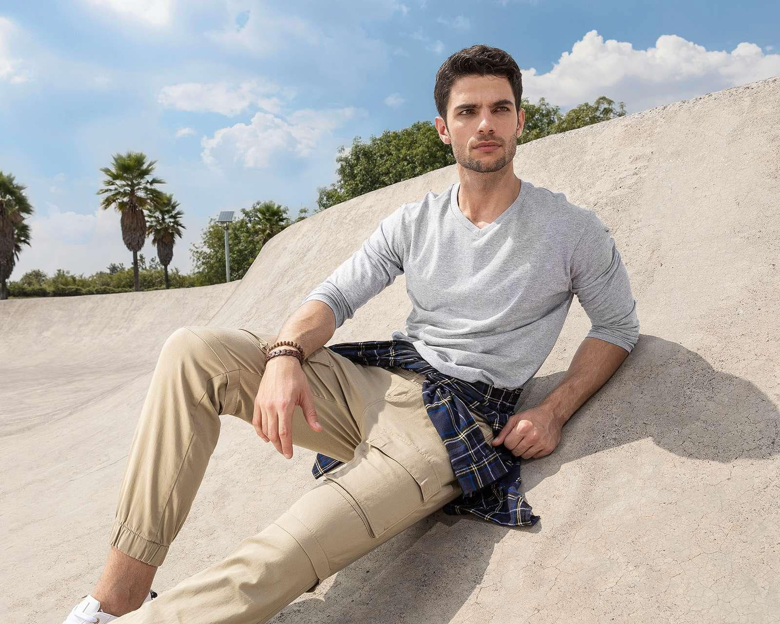 Foto 7 | Foto 7 | Playera Cuello V Gris marca Lucky Star para Hombre