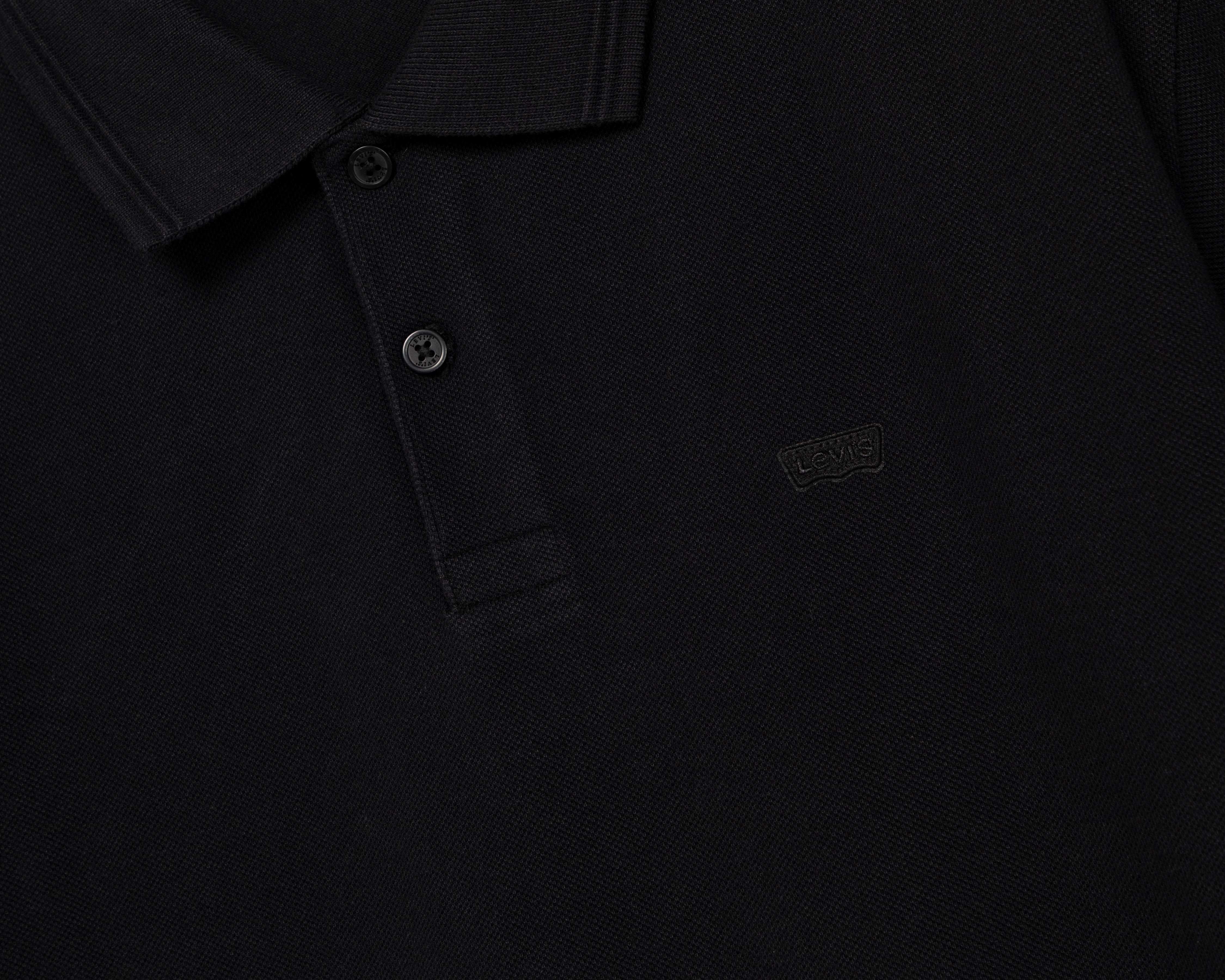 Foto 4 pulgar | Foto 3 | Playera Polo Levi's Negra para Hombre
