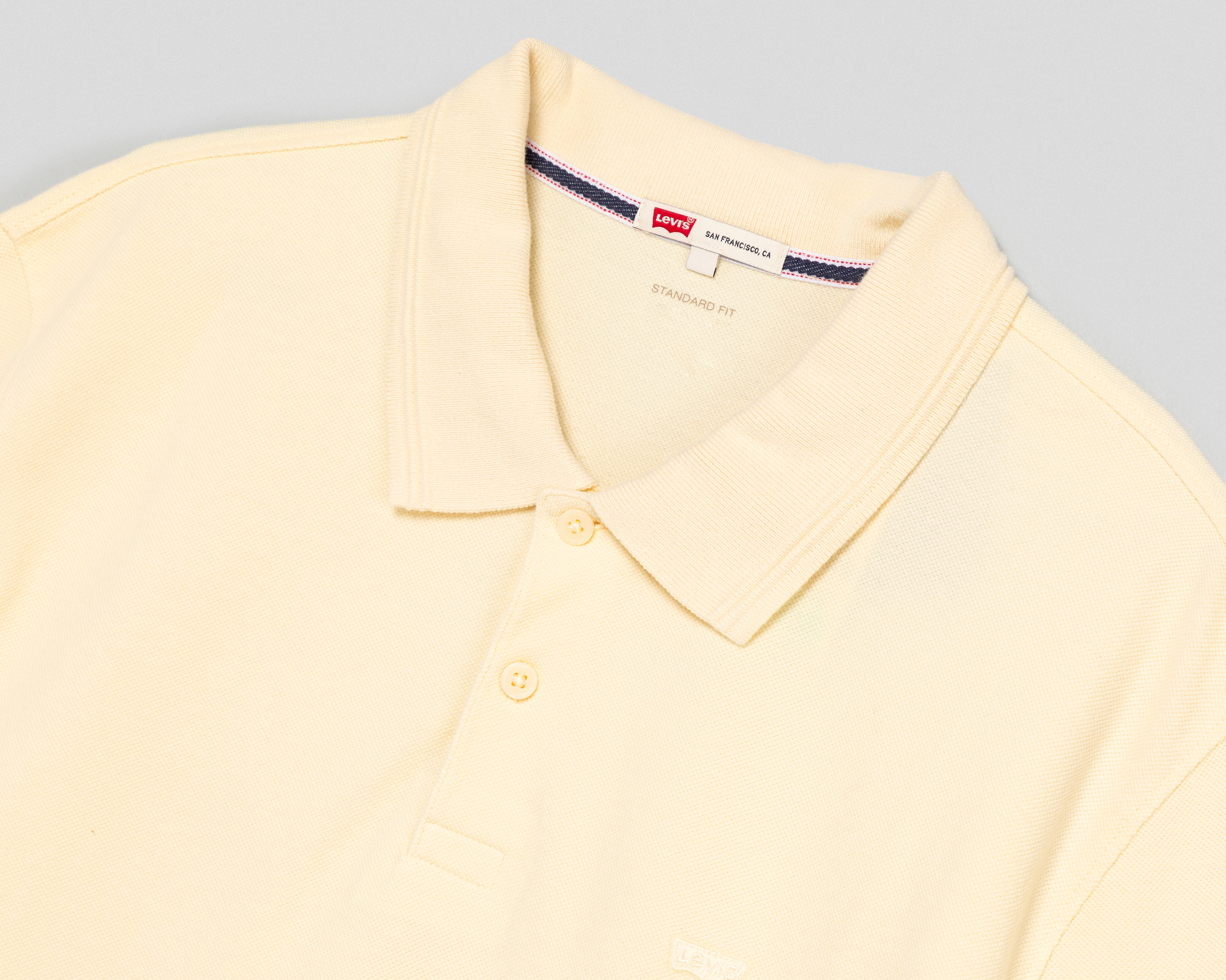 Foto 4 pulgar | Foto 3 | Playera Polo Levi's Amarilla para Hombre