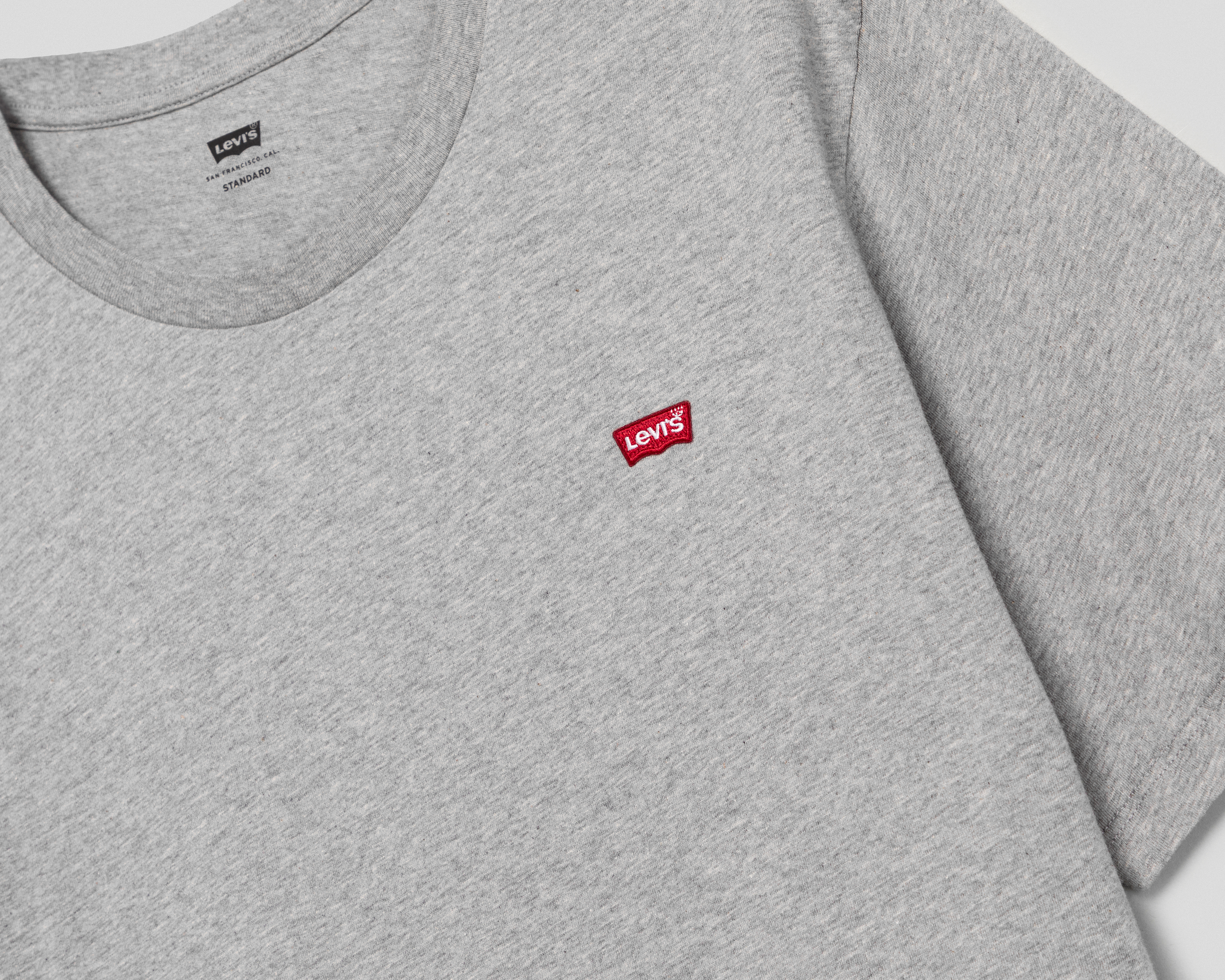 Foto 4 pulgar | Foto 3 | Playera de Cuello Redondo Gris Levi's para Hombre