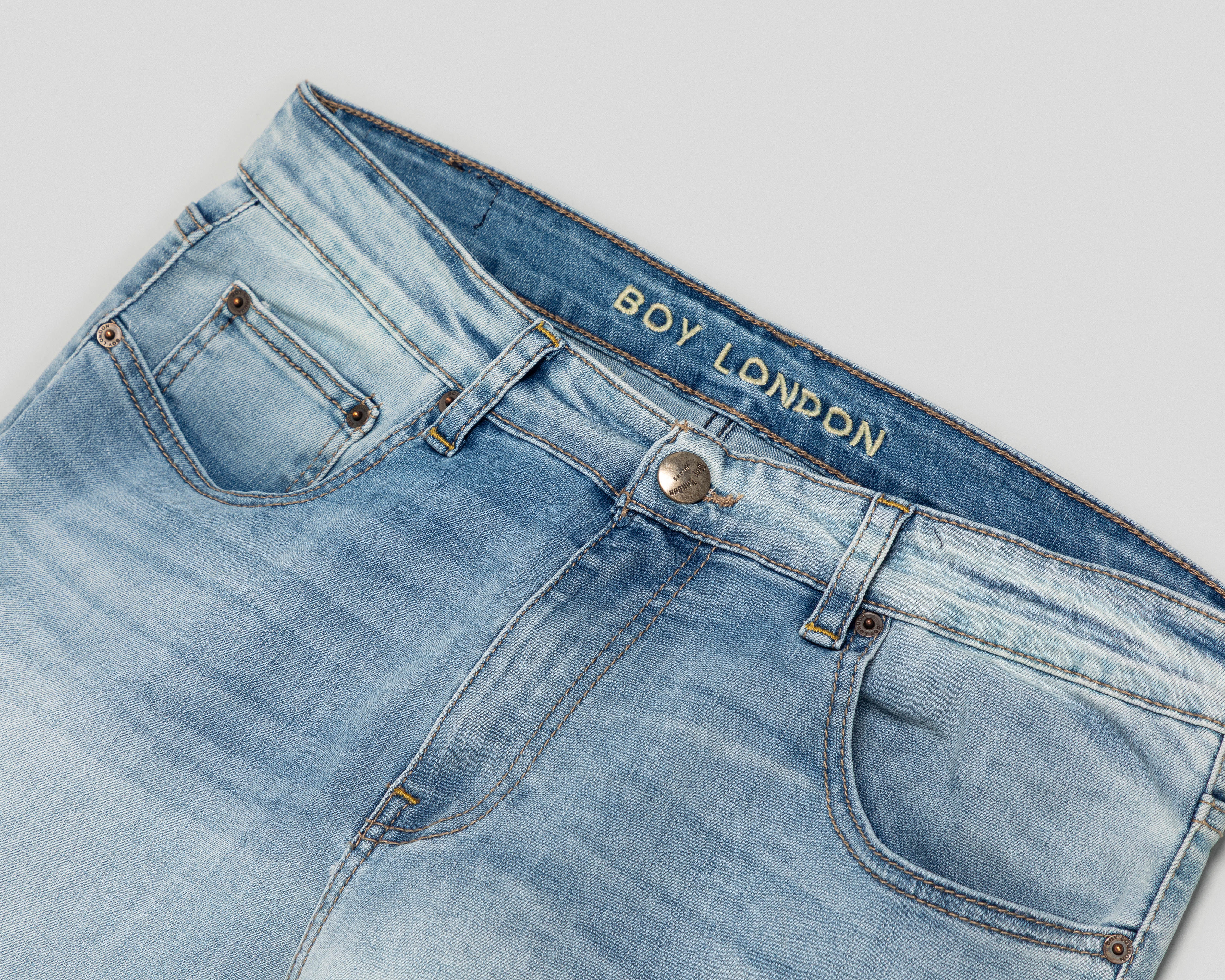 Foto 4 pulgar | Foto 3 | Jeans Slim Fit Boy London para Hombre