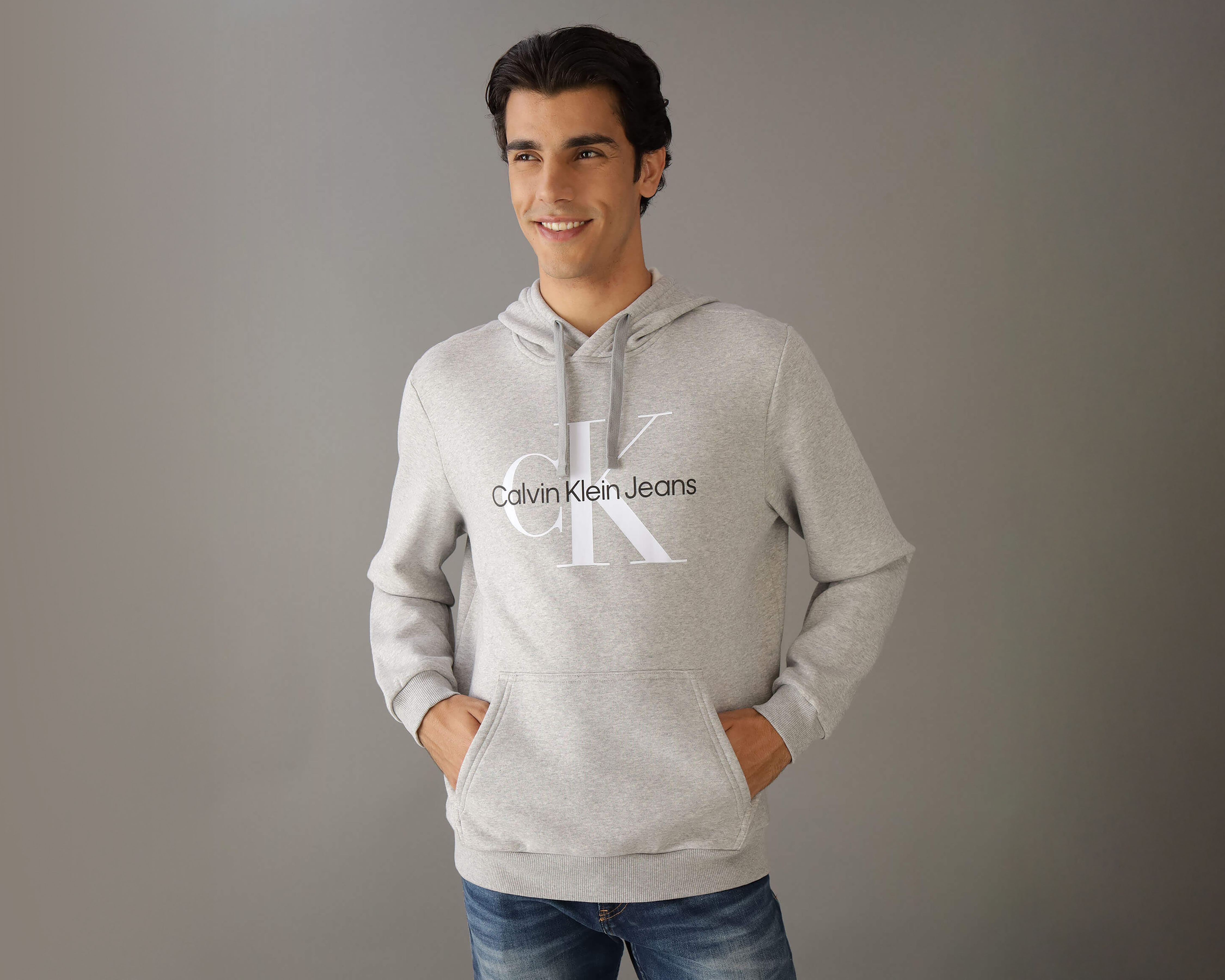 Foto 2 pulgar | Foto 1 | Sudadera con Capucha Calvin Klein para Hombre