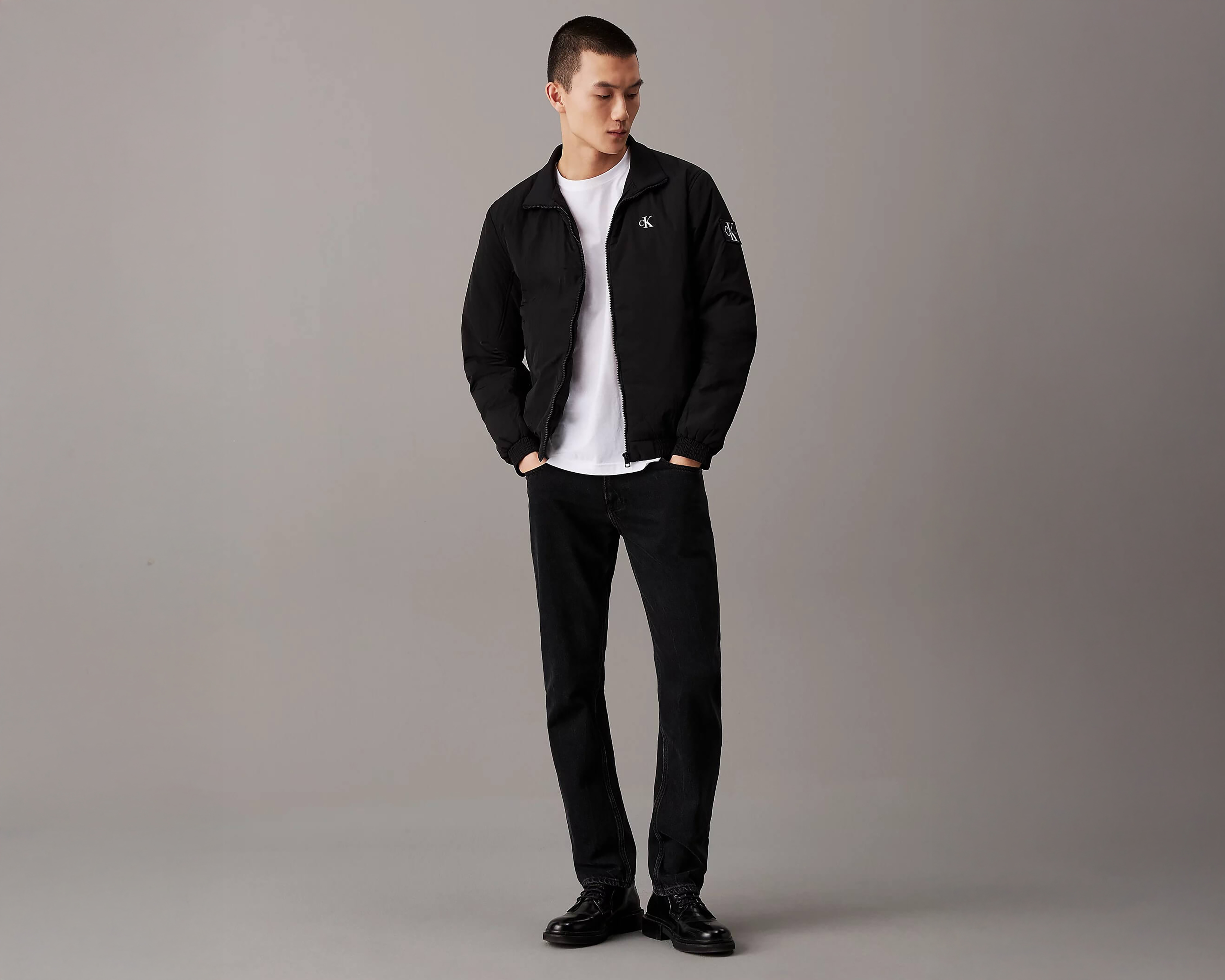 Foto 3 pulgar | Foto 2 | Chamarra Cuello Alto Calvin Klein para Hombre