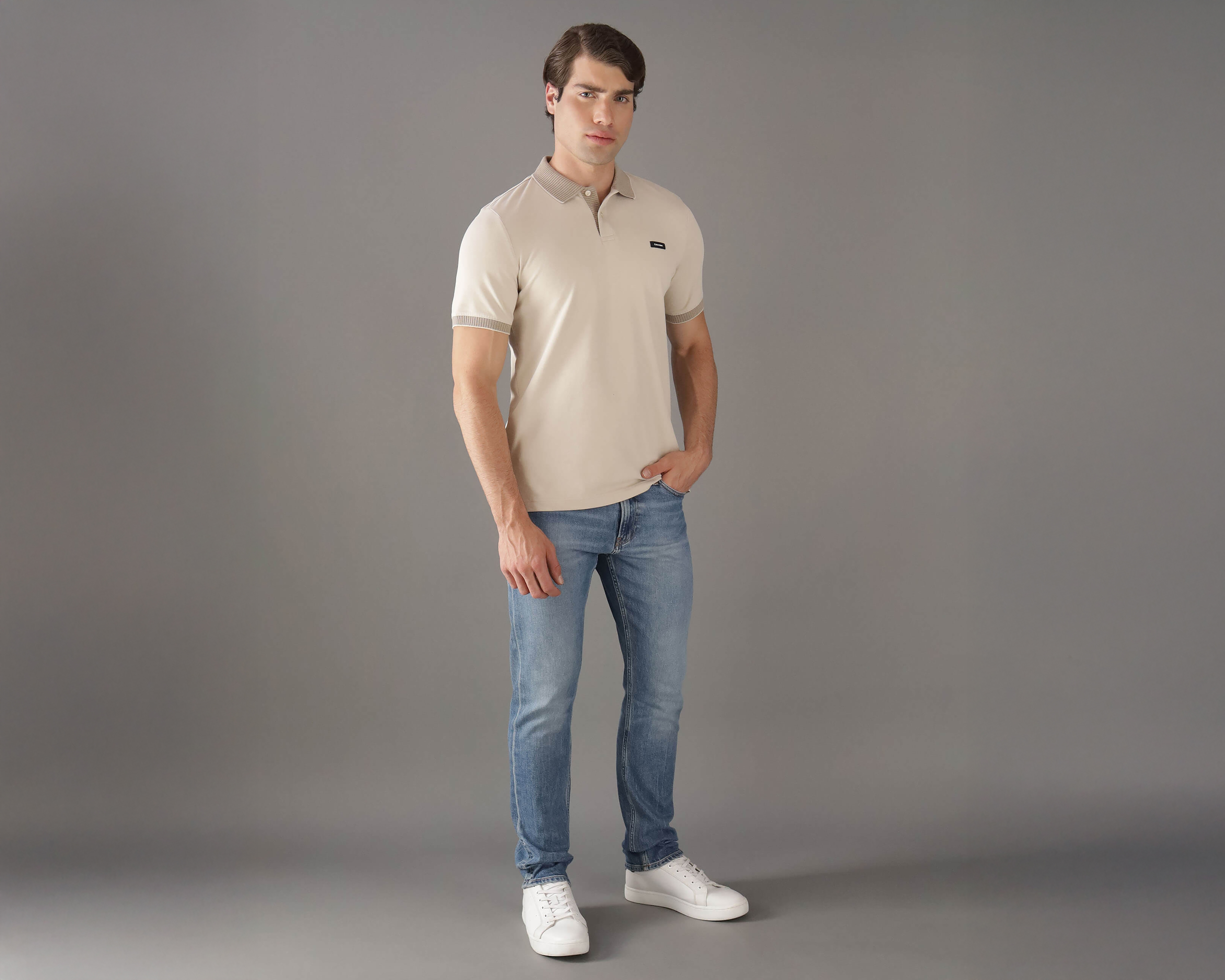 Foto 2 | Foto 2 | Playera Polo Calvin Klein Beige para Hombre