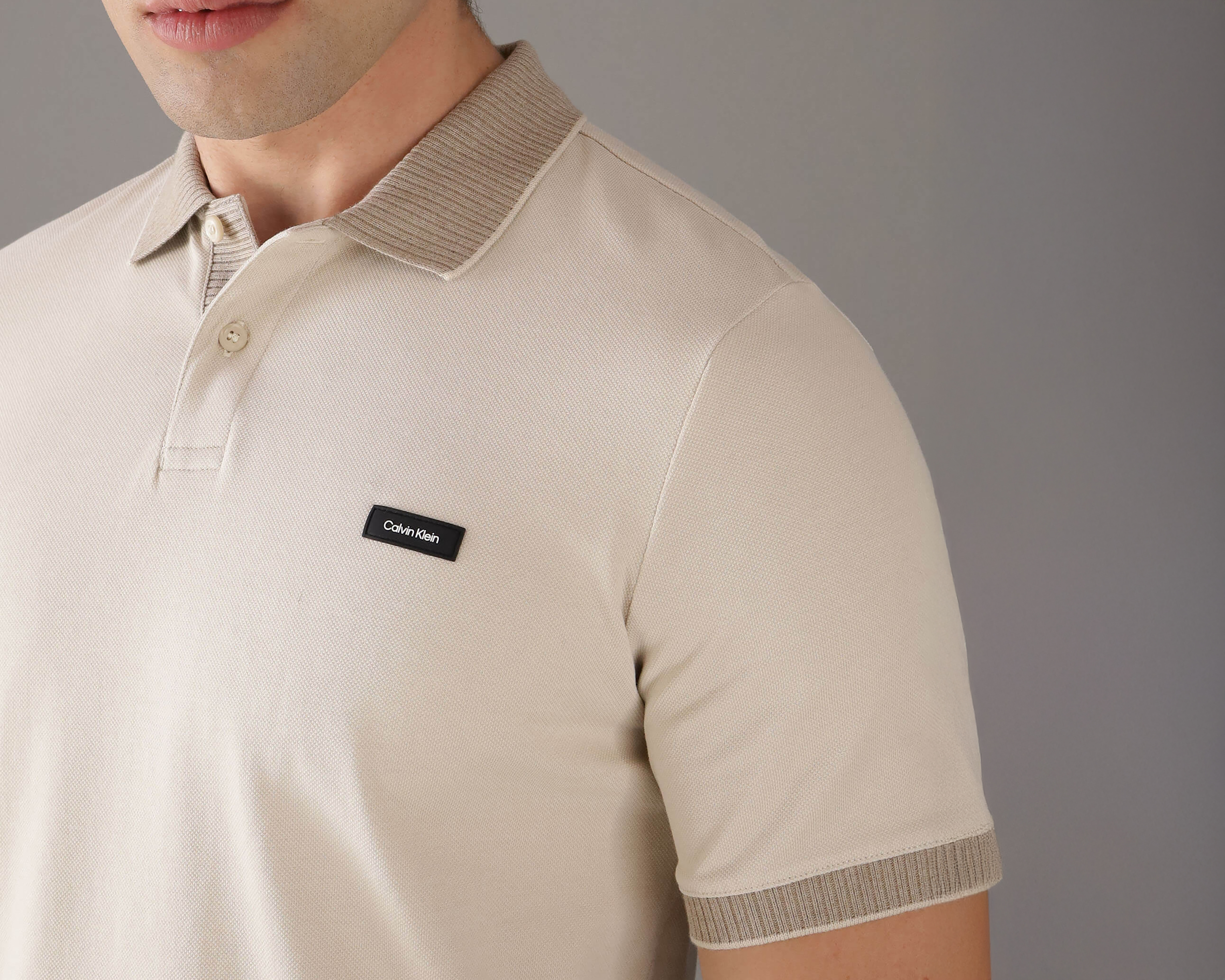 Foto 5 pulgar | Foto 4 | Playera Polo Calvin Klein Beige para Hombre