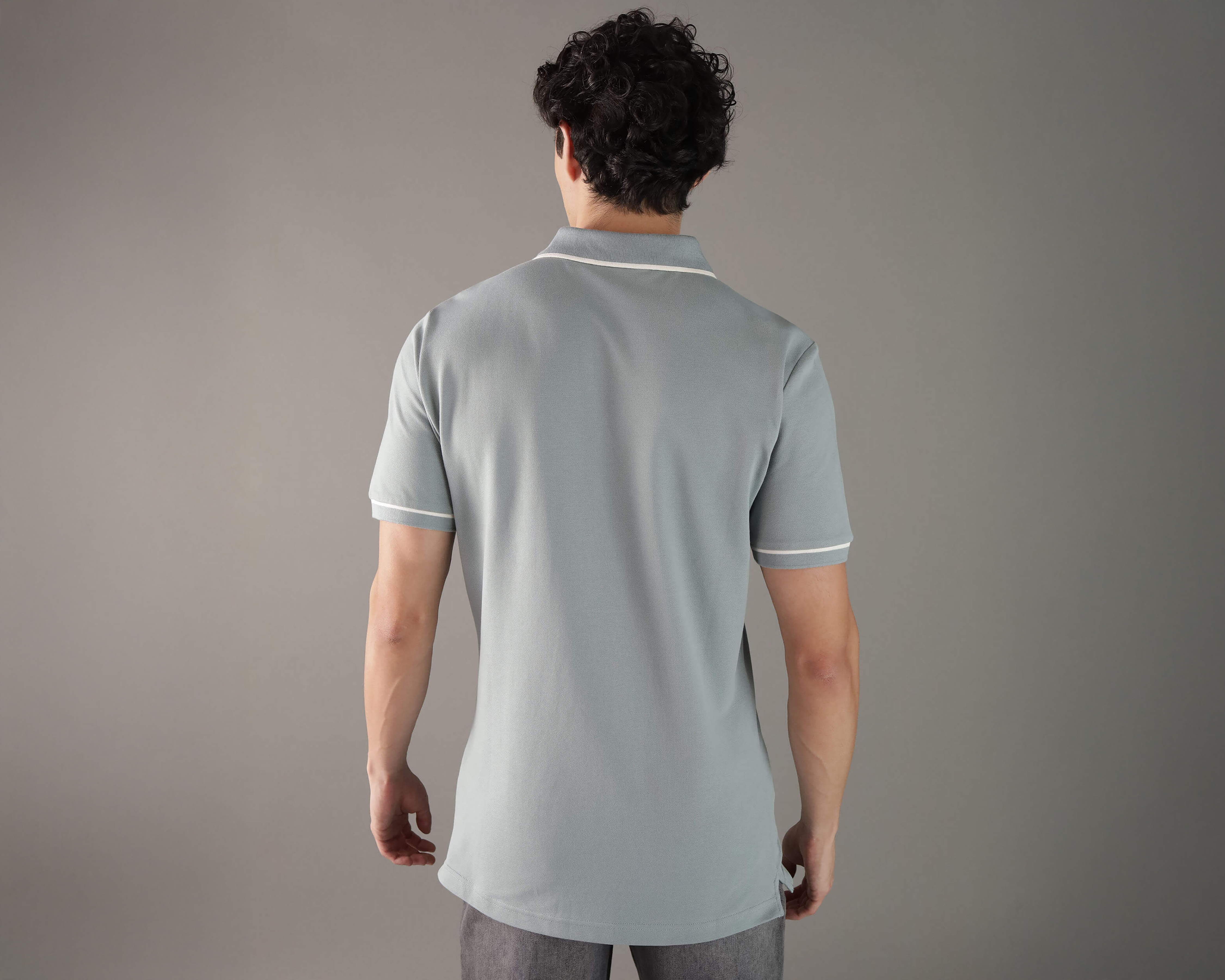 Foto 4 pulgar | Foto 3 | Playera Polo Calvin Klein Gris para Hombre