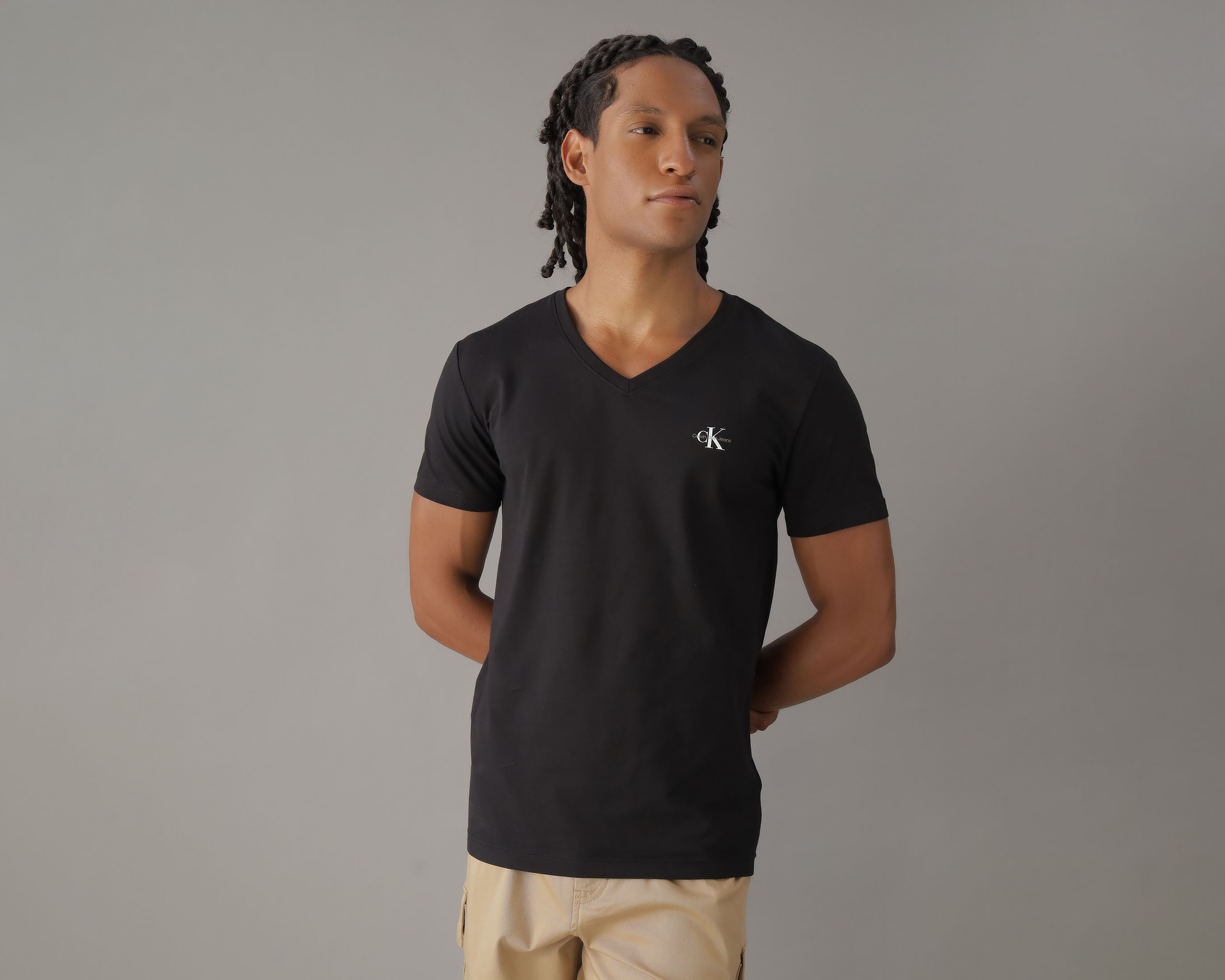 Playera de Cuello V Negra Calvin Klein para Hombre