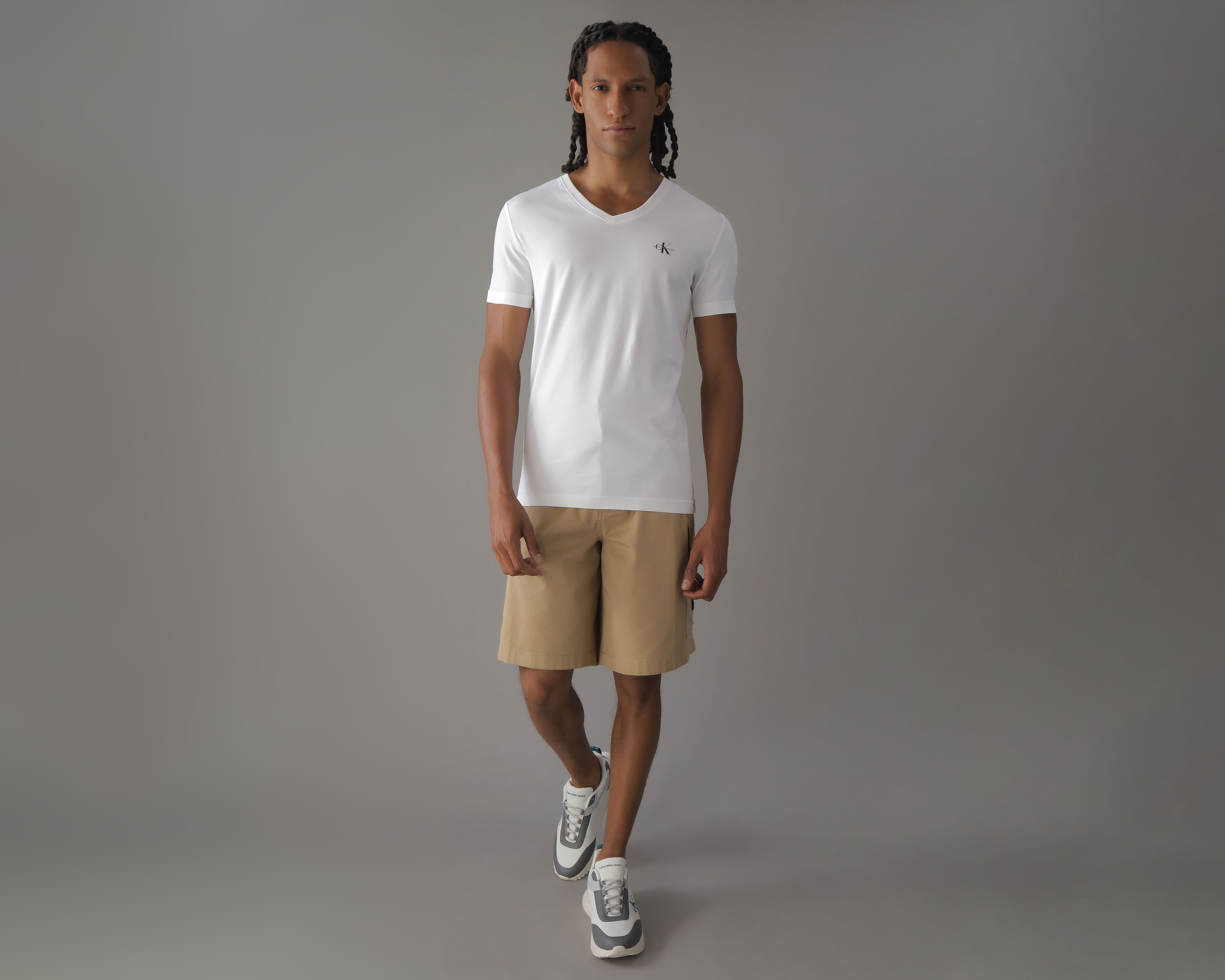 Foto 2 | Foto 2 | Playera de Cuello V Blanca Calvin Klein para Hombre