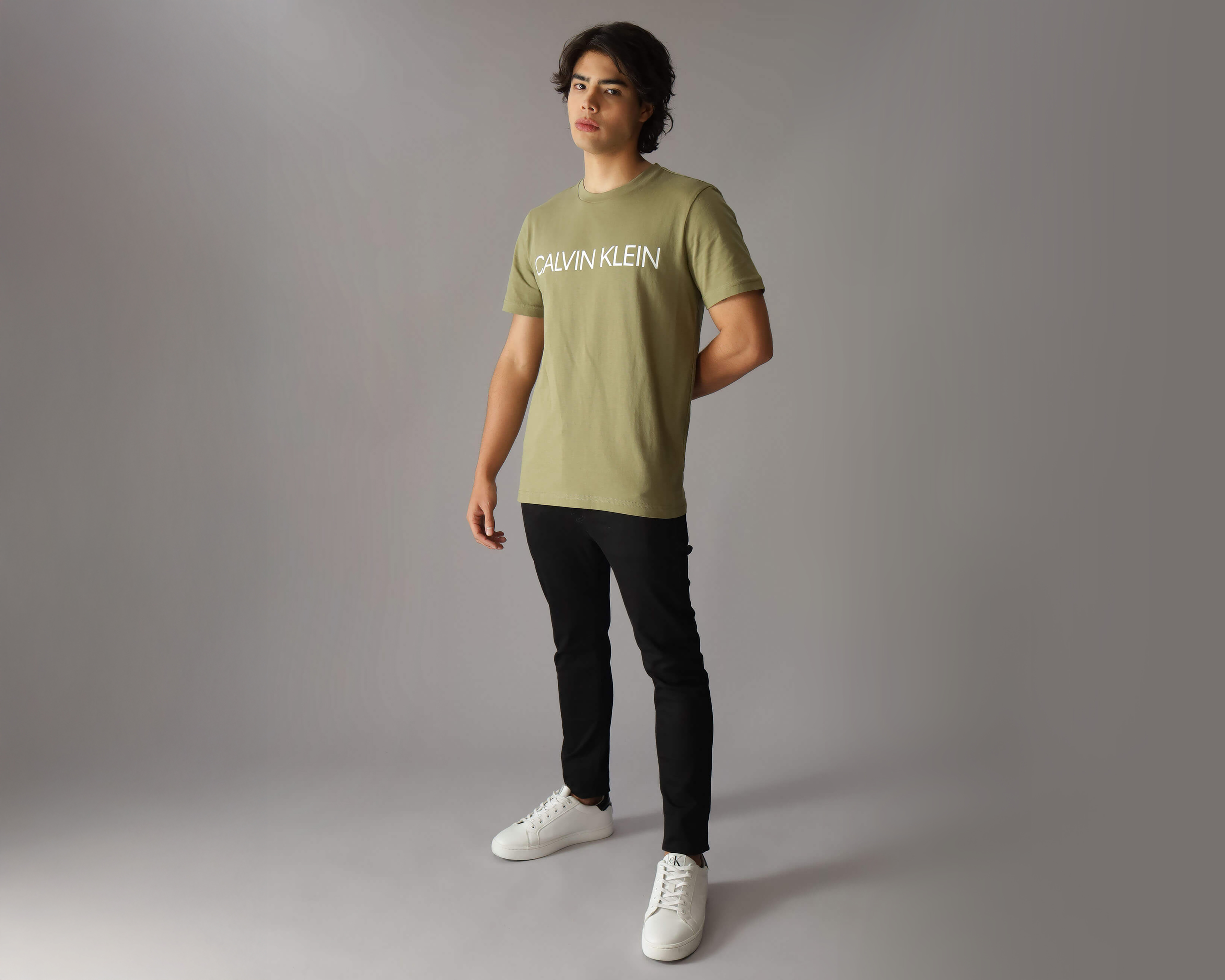 Foto 2 | Foto 2 | Playera de Cuello Redondo Verde Calvin Klein para Hombre