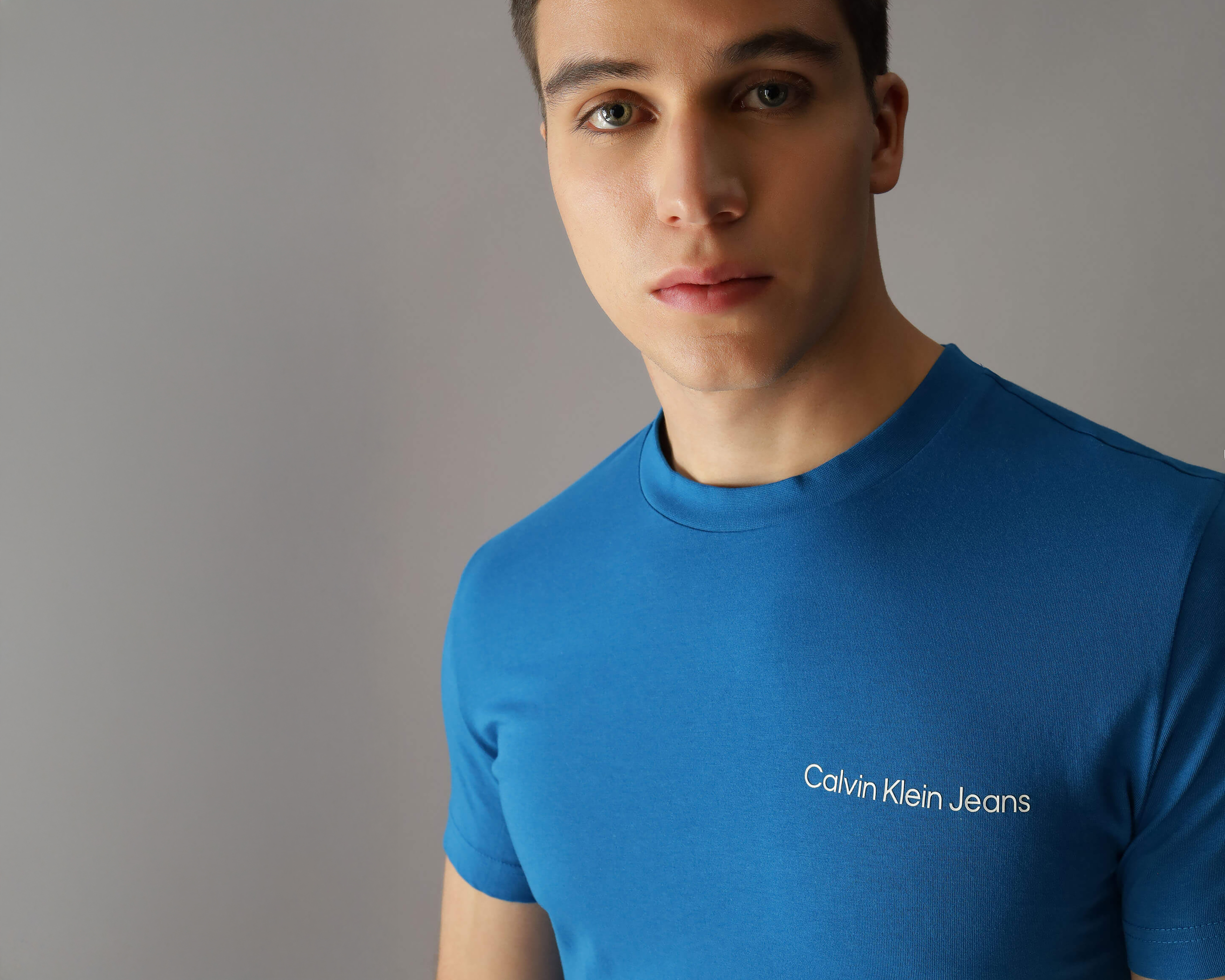 Foto 3 | Foto 3 | Playera de Cuello Redondo Azul Calvin Klein para Hombre