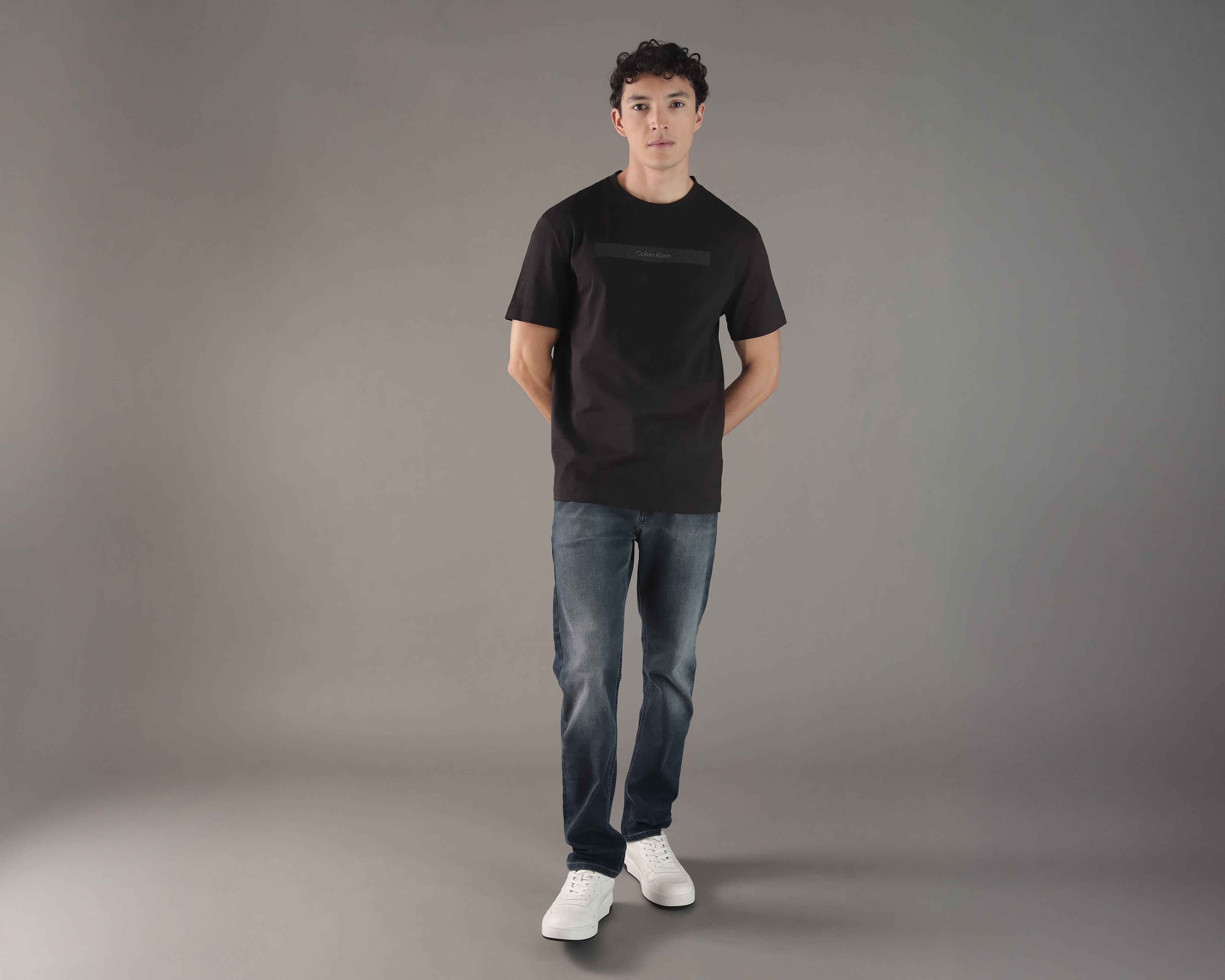 Foto 2 | Foto 2 | Playera Cuello Redondo Negra Calvin Klein para Hombre