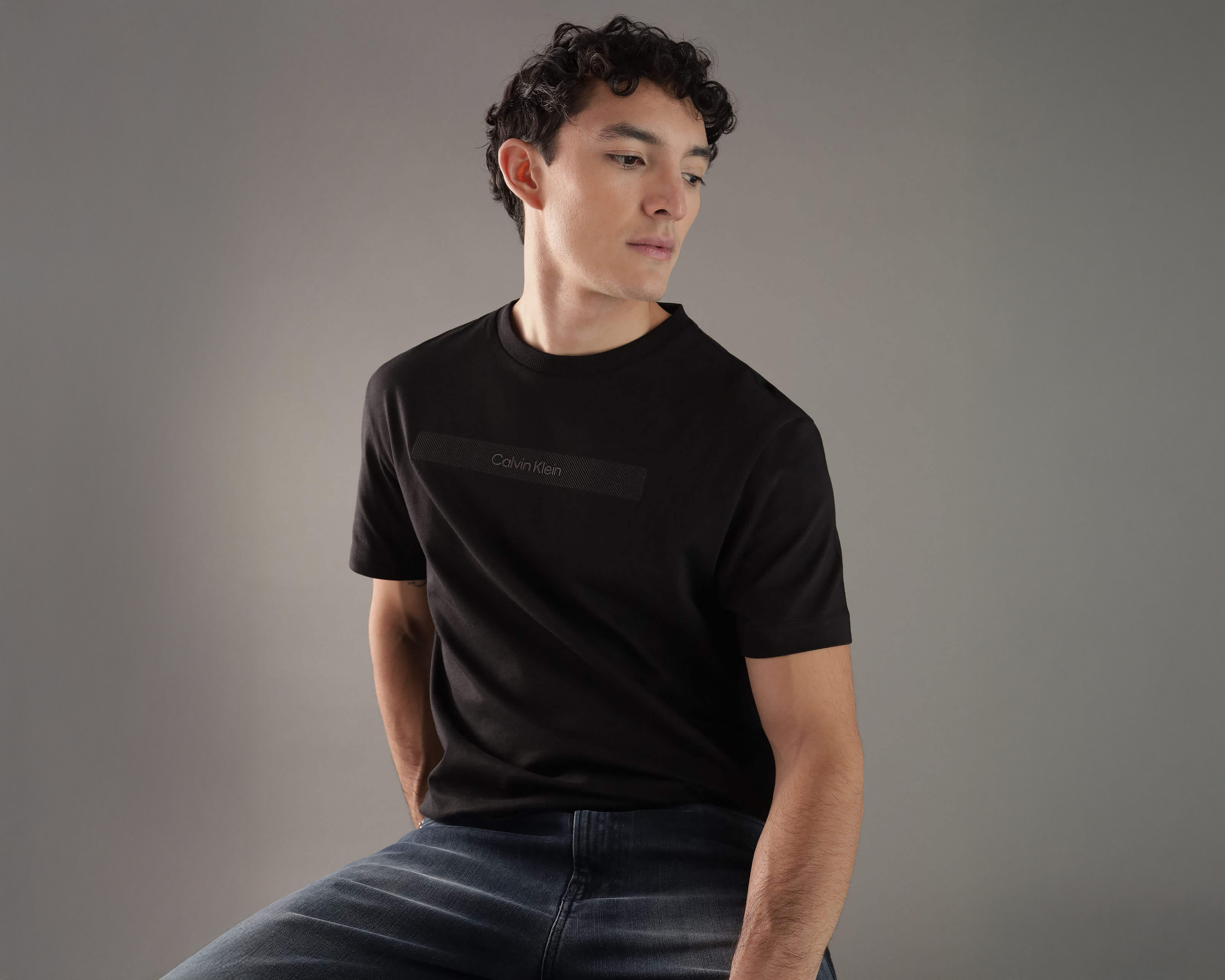 Foto 5 pulgar | Foto 4 | Playera Cuello Redondo Negra Calvin Klein para Hombre