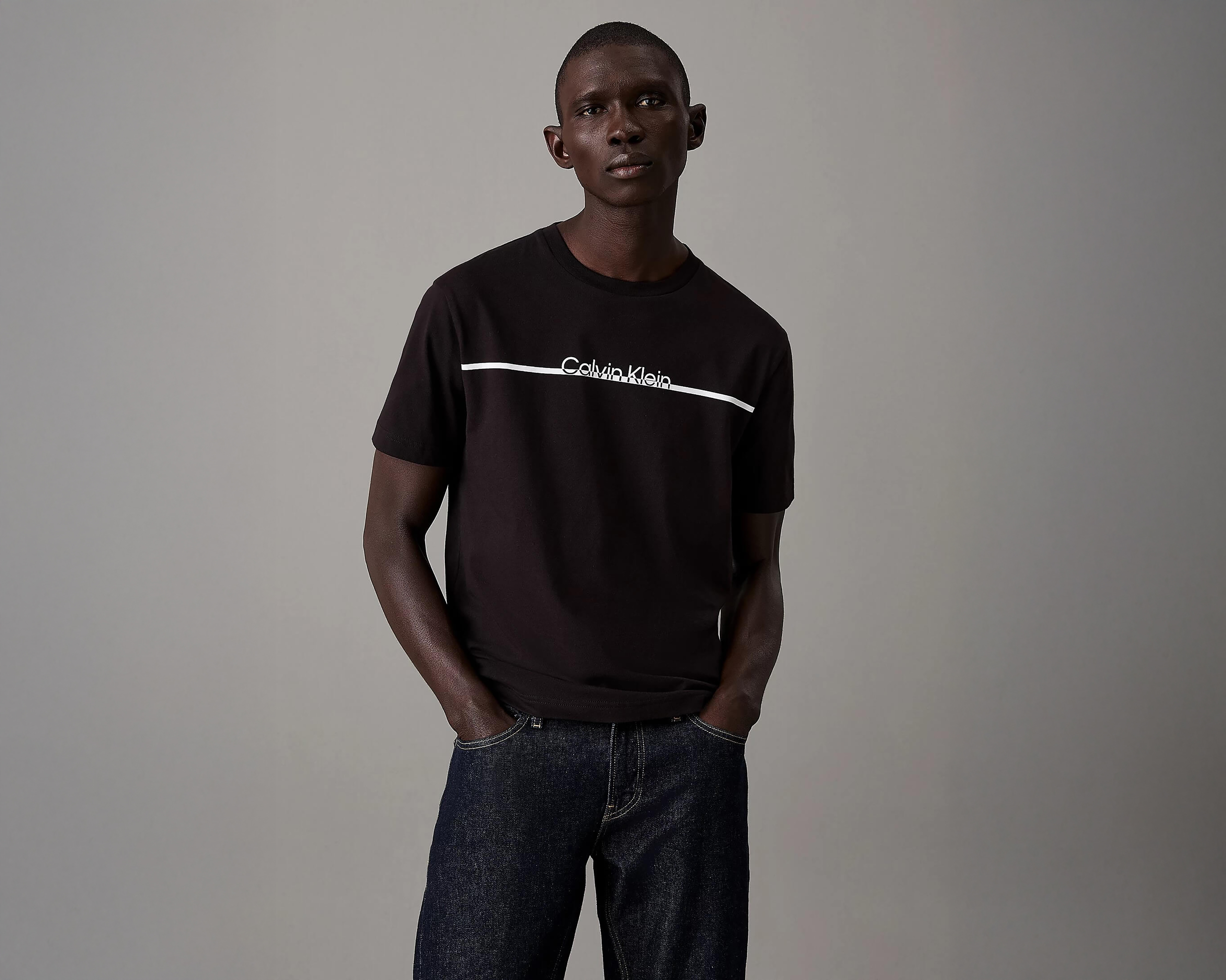 Foto 1 | Foto 1 | Playera de Cuello Redondo Negra Calvin Klein para Hombre