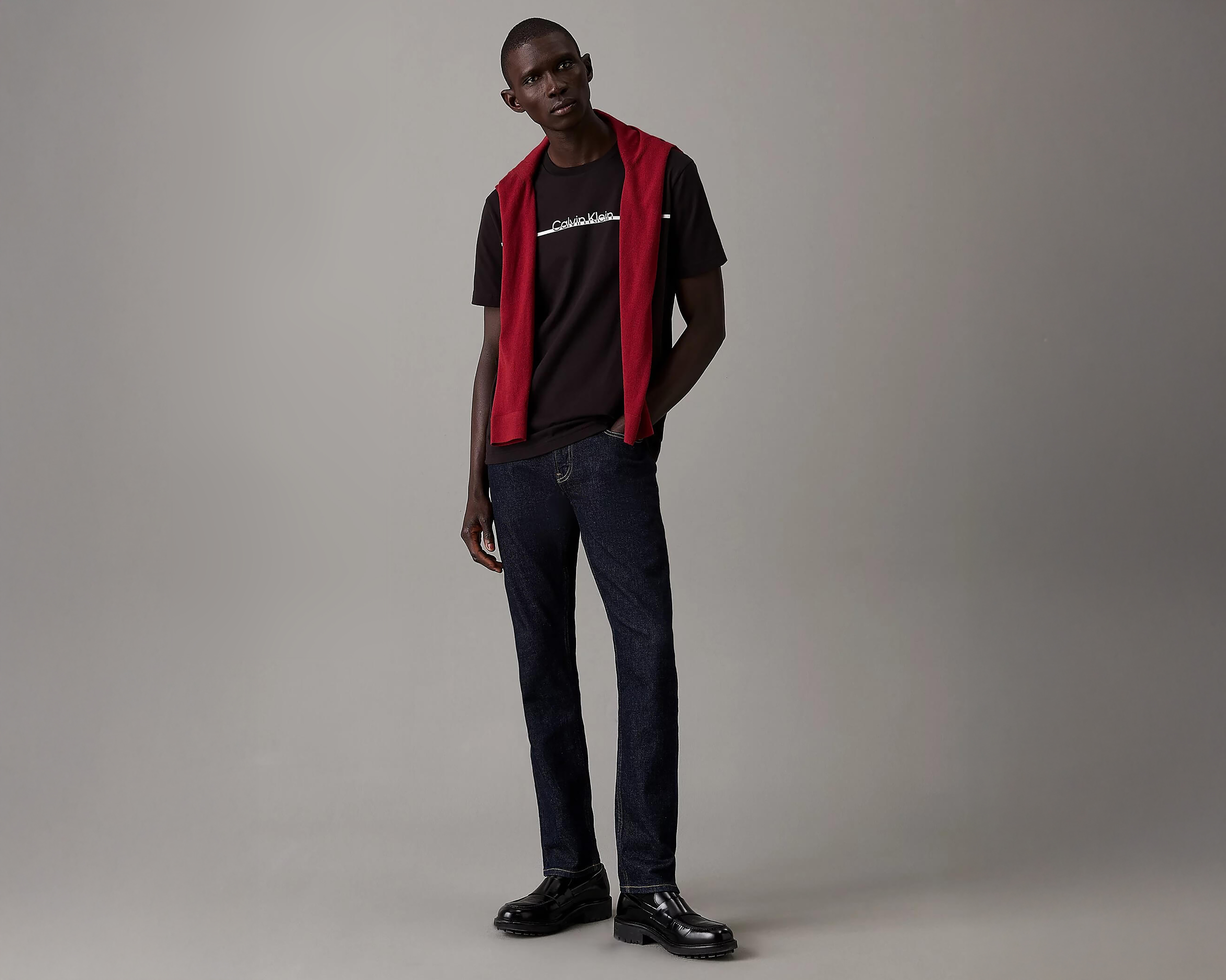 Foto 4 | Foto 4 | Playera de Cuello Redondo Negra Calvin Klein para Hombre