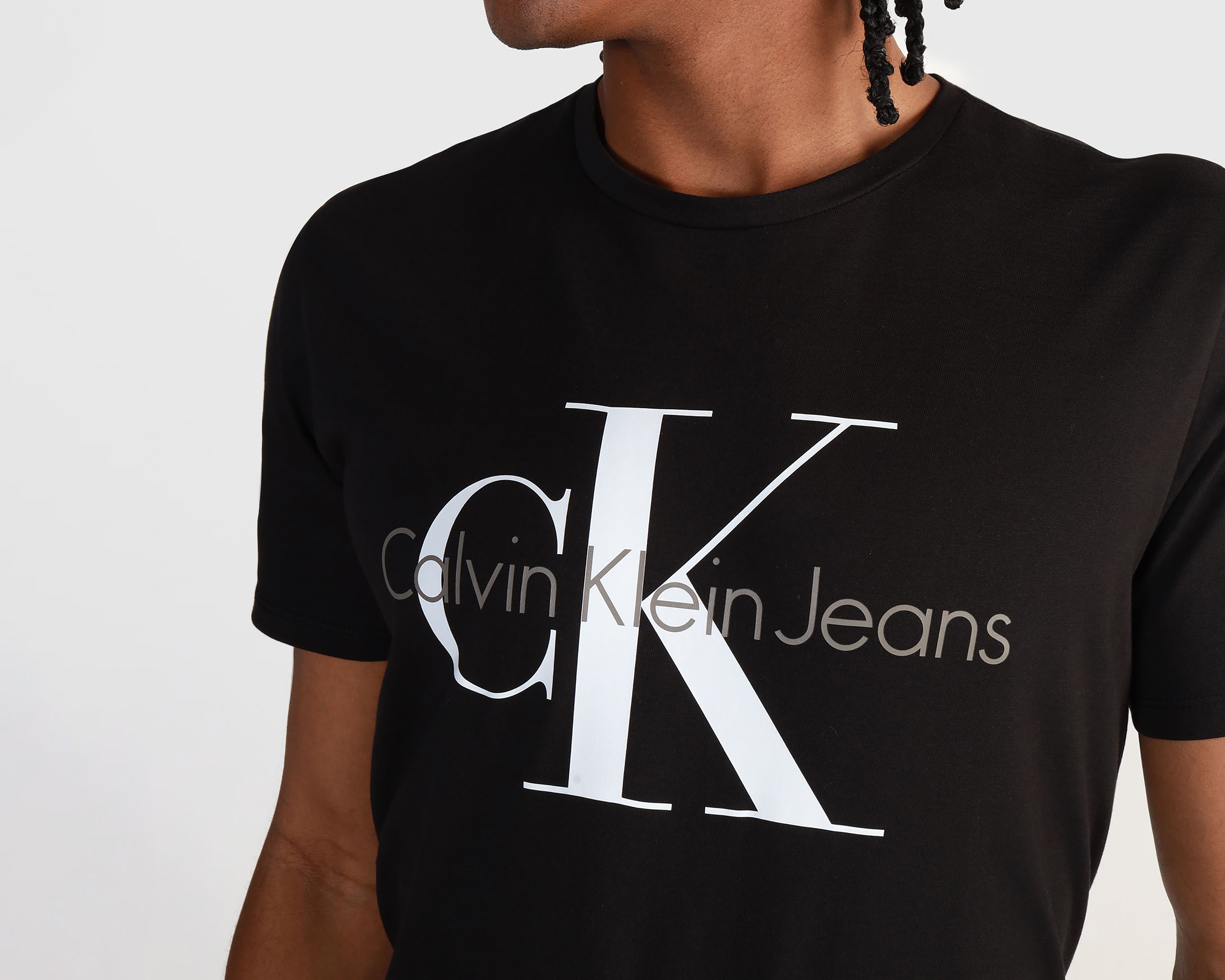 Foto 4 | Foto 4 | Playera de Cuello Redondo Negra Calvin Klein para Hombre