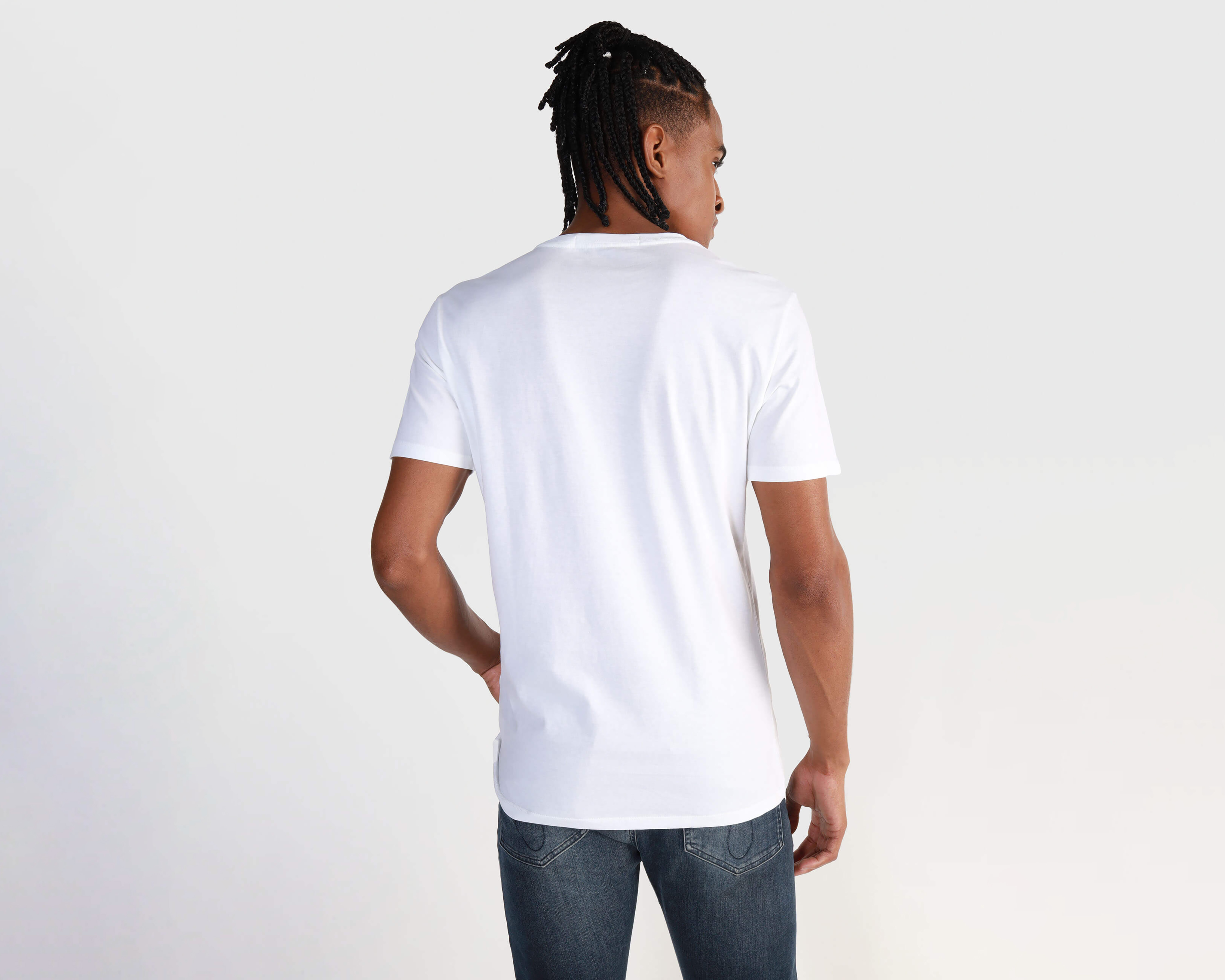 Foto 4 pulgar | Foto 3 | Playera de Cuello Redondo Blanca Calvin Klein para Hombre