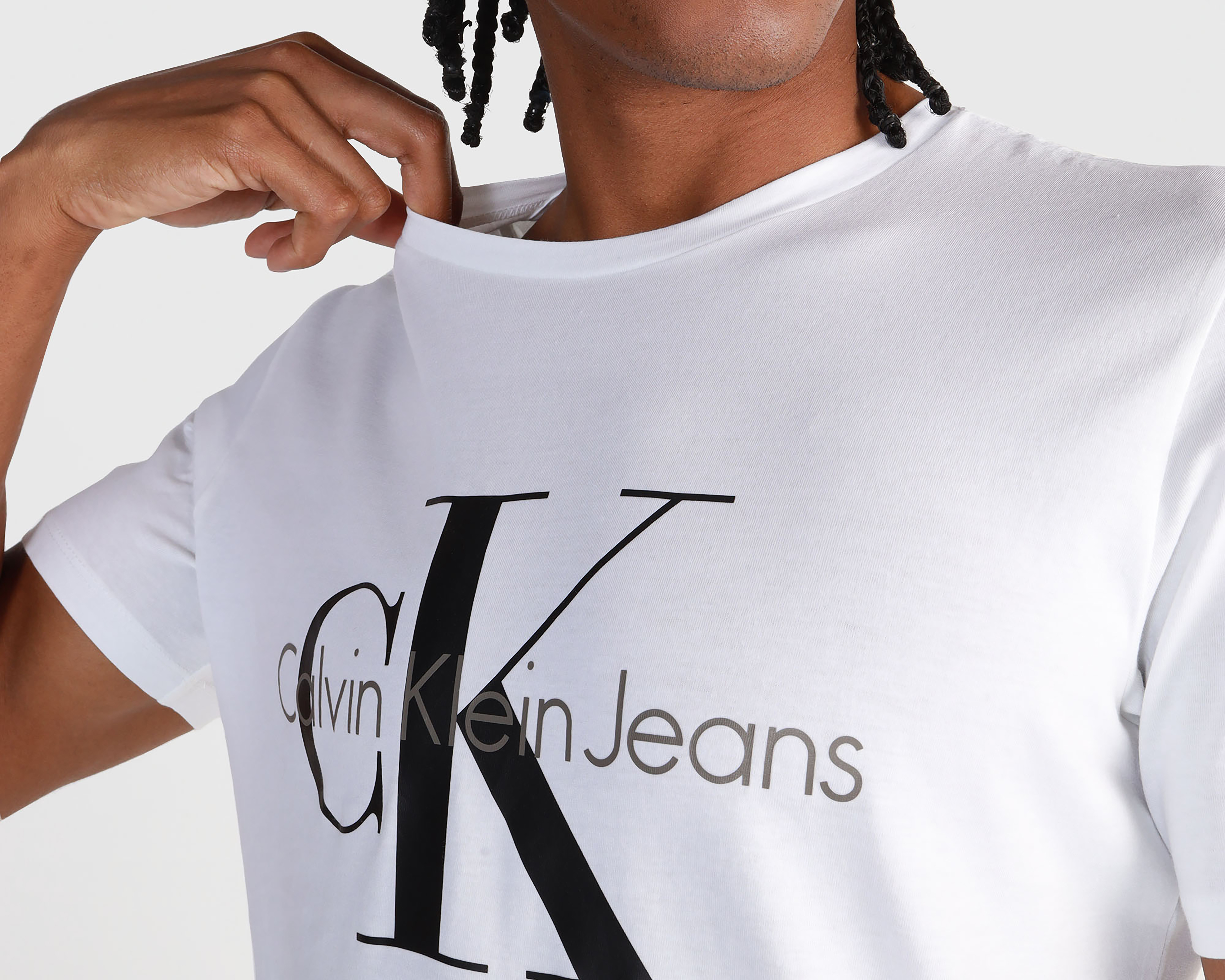 Foto 5 pulgar | Foto 4 | Playera de Cuello Redondo Blanca Calvin Klein para Hombre