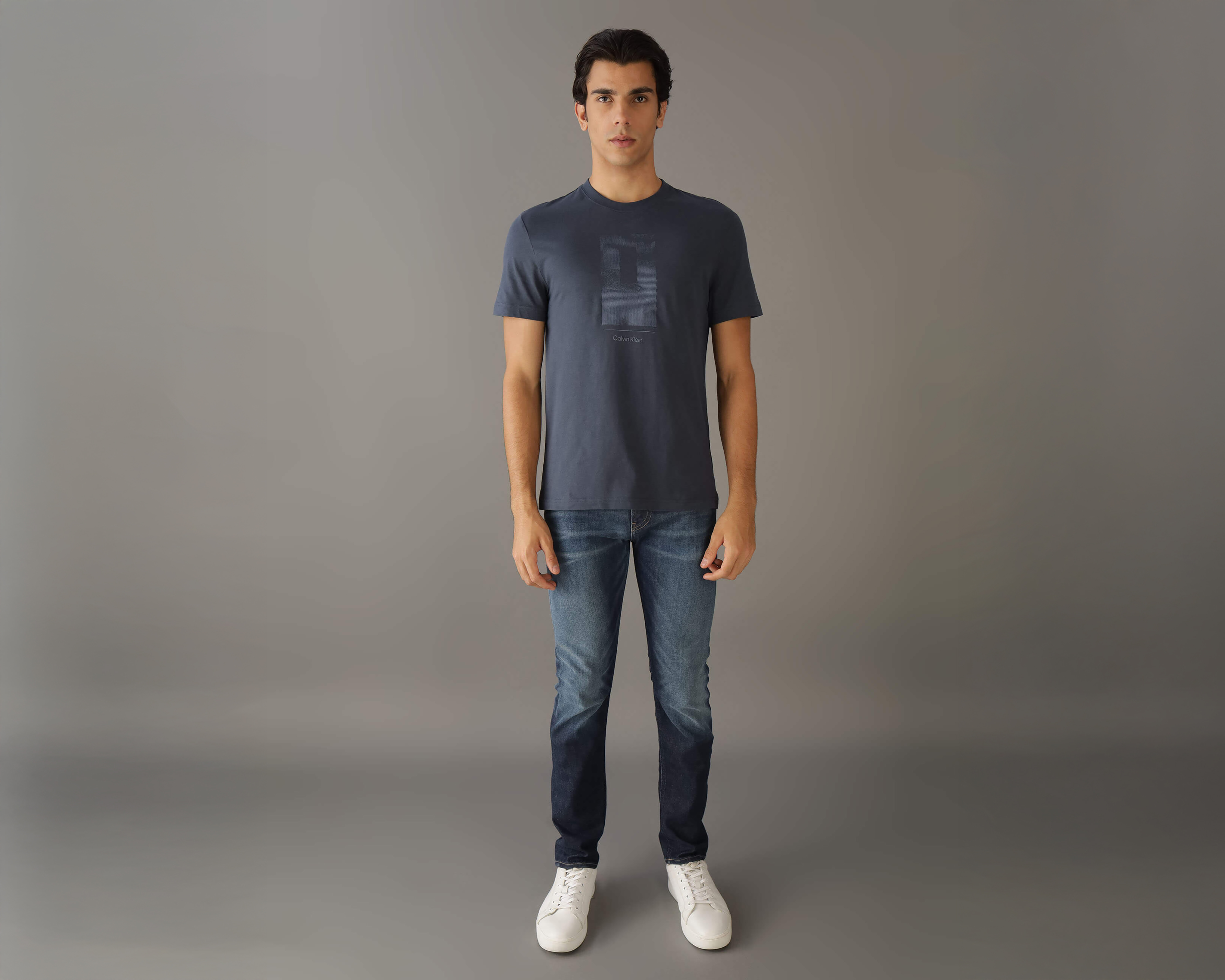 Foto 2 | Foto 2 | Playera de Cuello Redondo Azul Marino Calvin Klein para Hombre