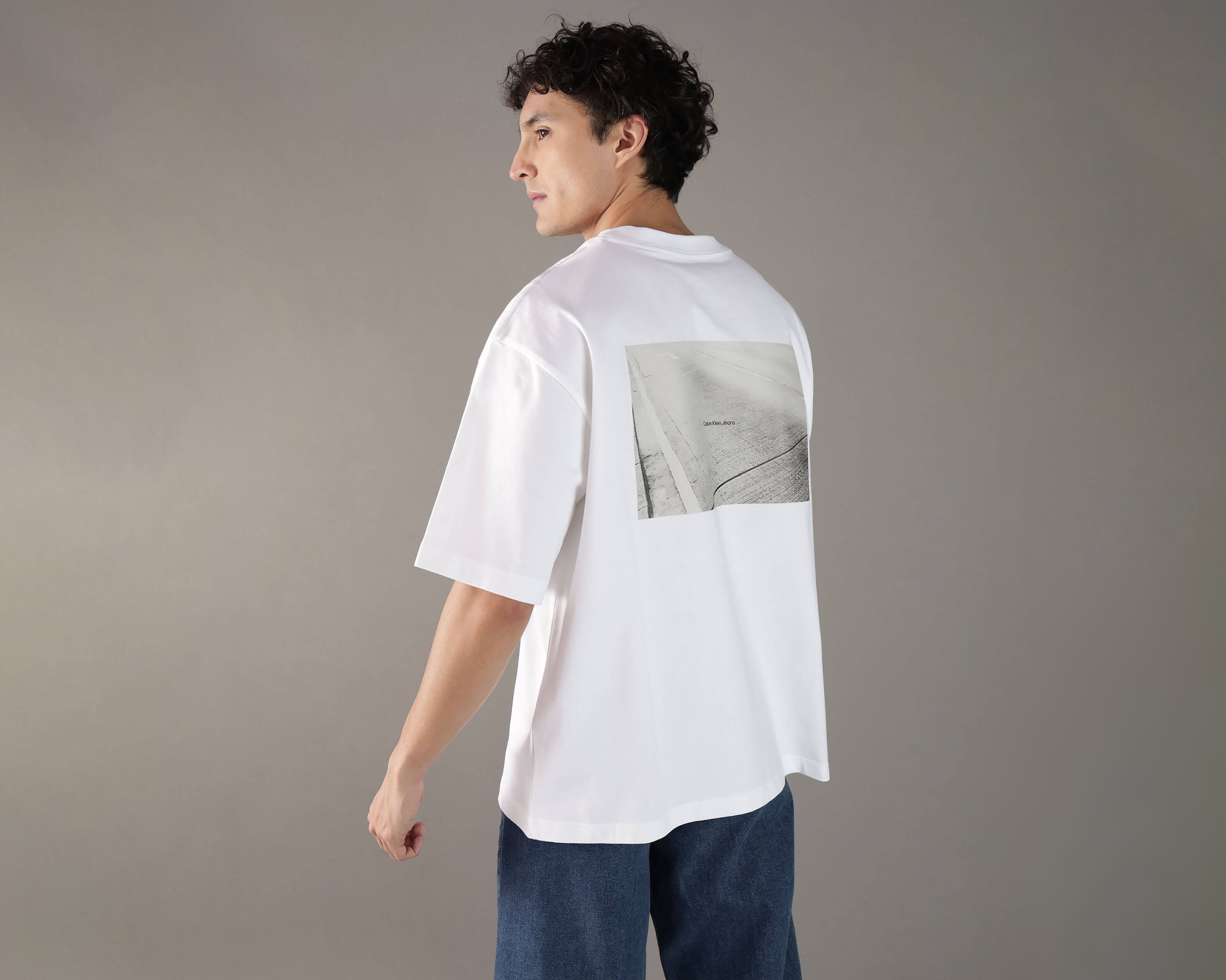 Foto 3 | Foto 3 | Playera de Cuello Redondo Blanca Calvin Klein para Hombre