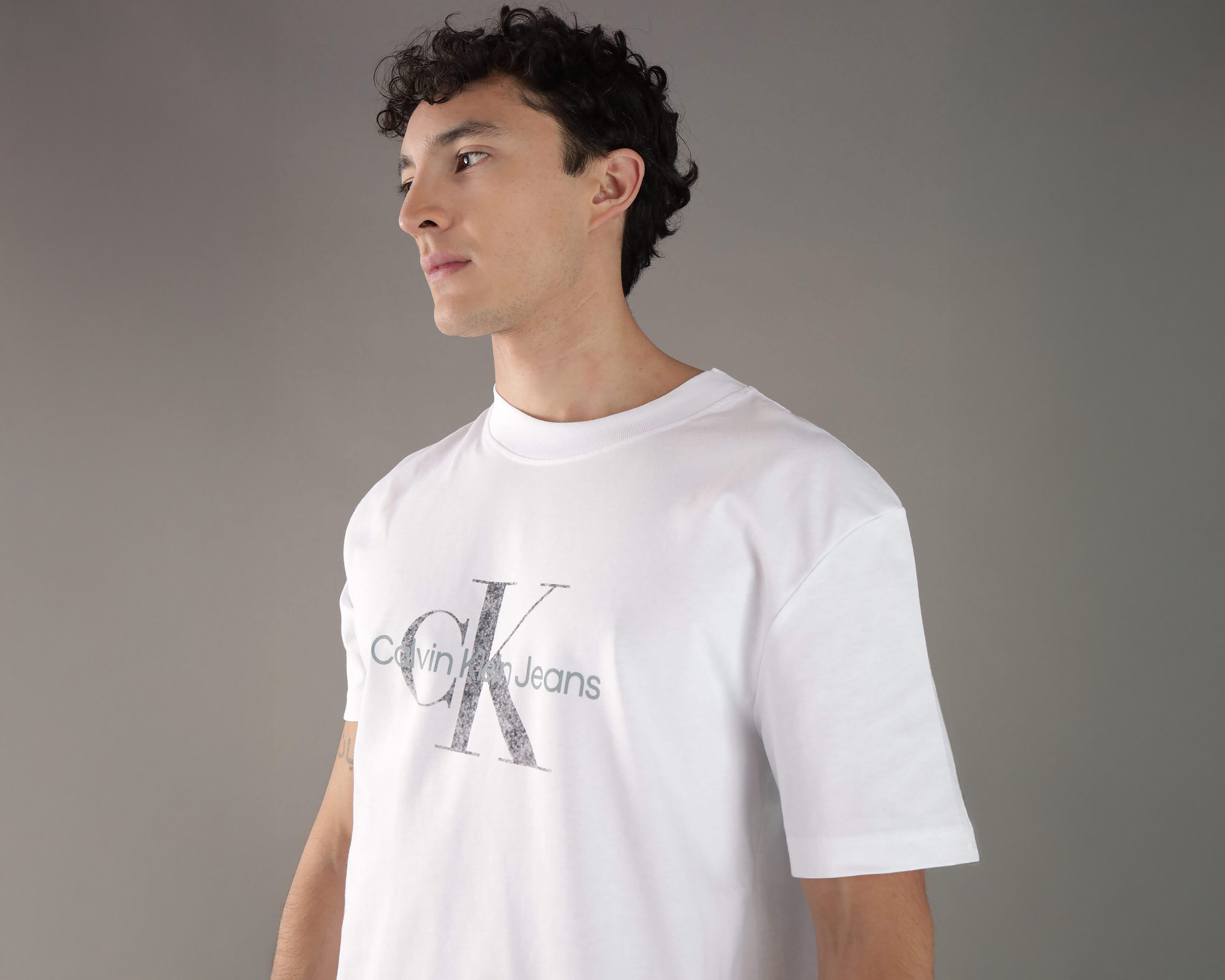 Foto 5 pulgar | Foto 4 | Playera de Cuello Redondo Blanca Calvin Klein para Hombre