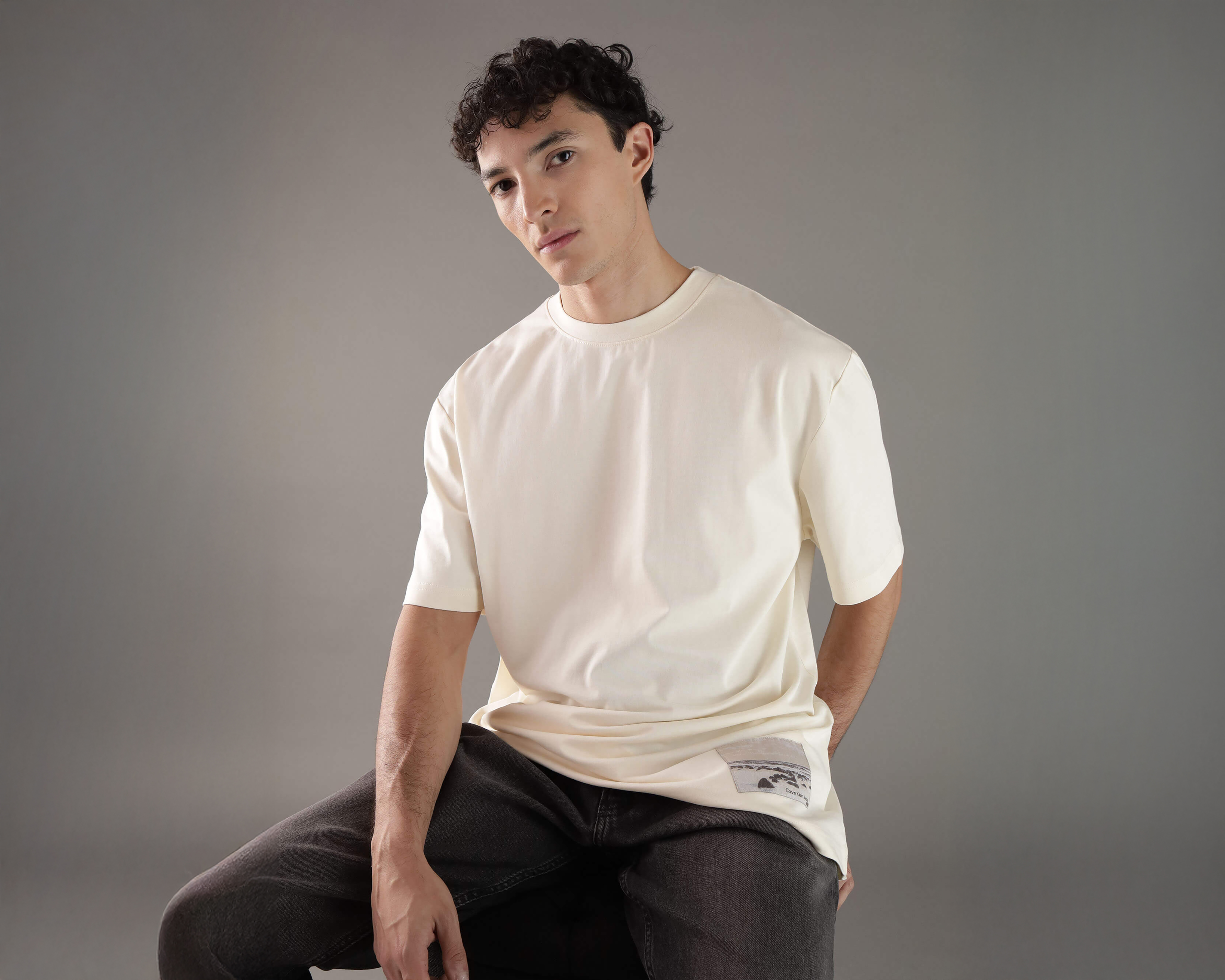 Foto 5 pulgar | Foto 4 | Playera de Cuello Redondo Blanca Calvin Klein para Hombre