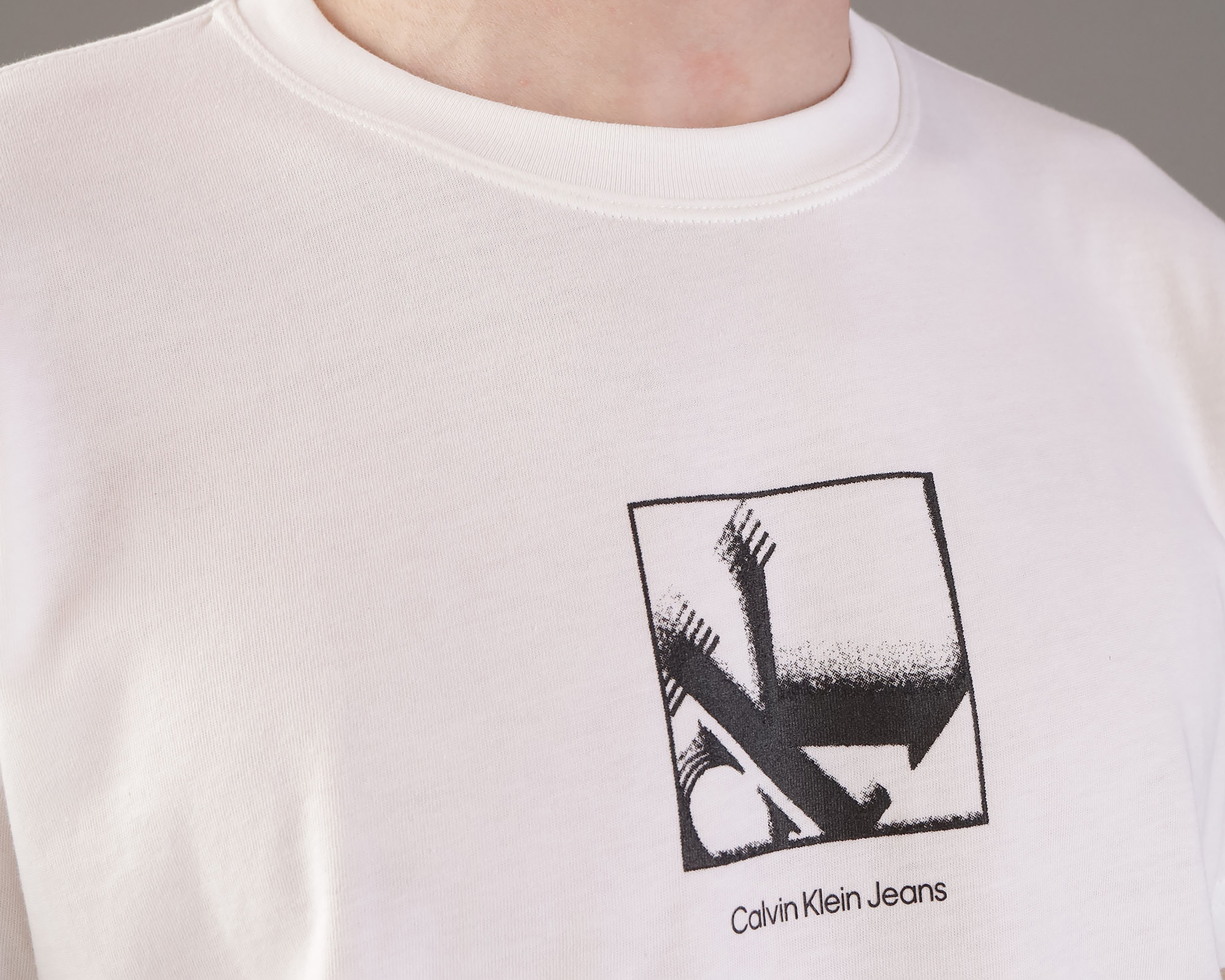 Foto 4 | Foto 4 | Playera de Cuello Redondo Blanca Calvin Klein para Hombre