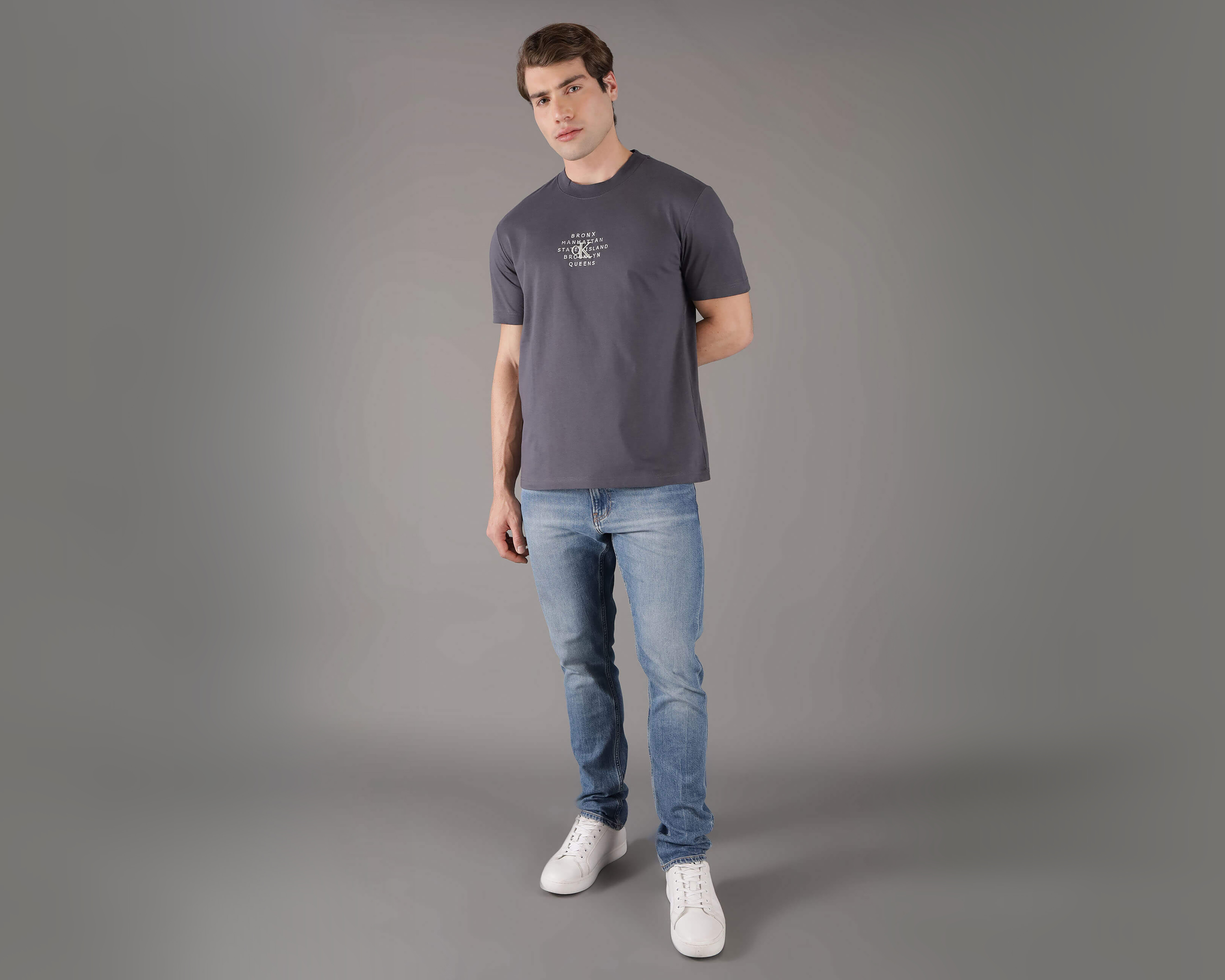 Foto 3 pulgar | Foto 2 | Playera de Cuello Redondo Negra Calvin Klein para Hombre