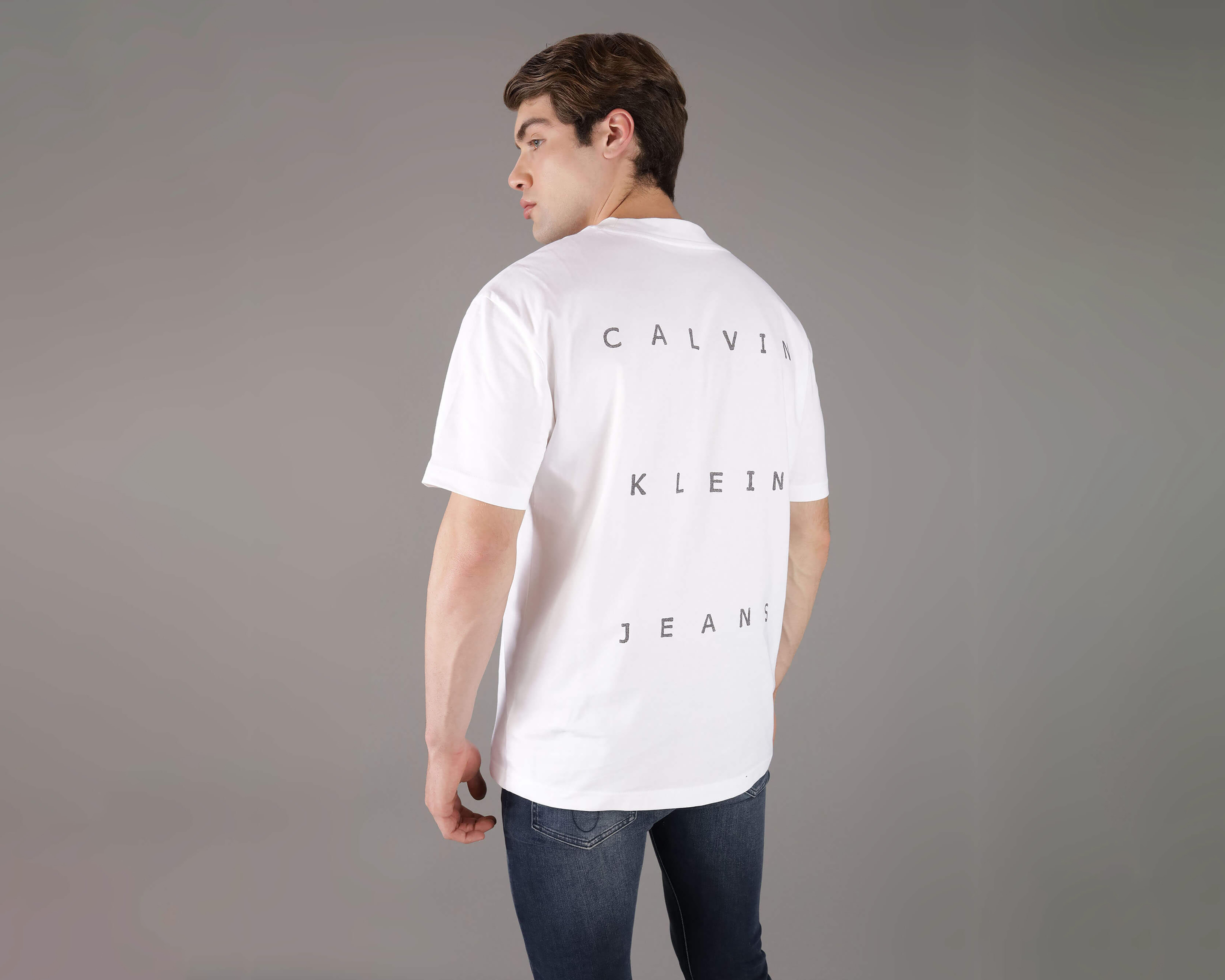 Foto 4 pulgar | Foto 3 | Playera de Cuello Redondo Blanca Calvin Klein para Hombre