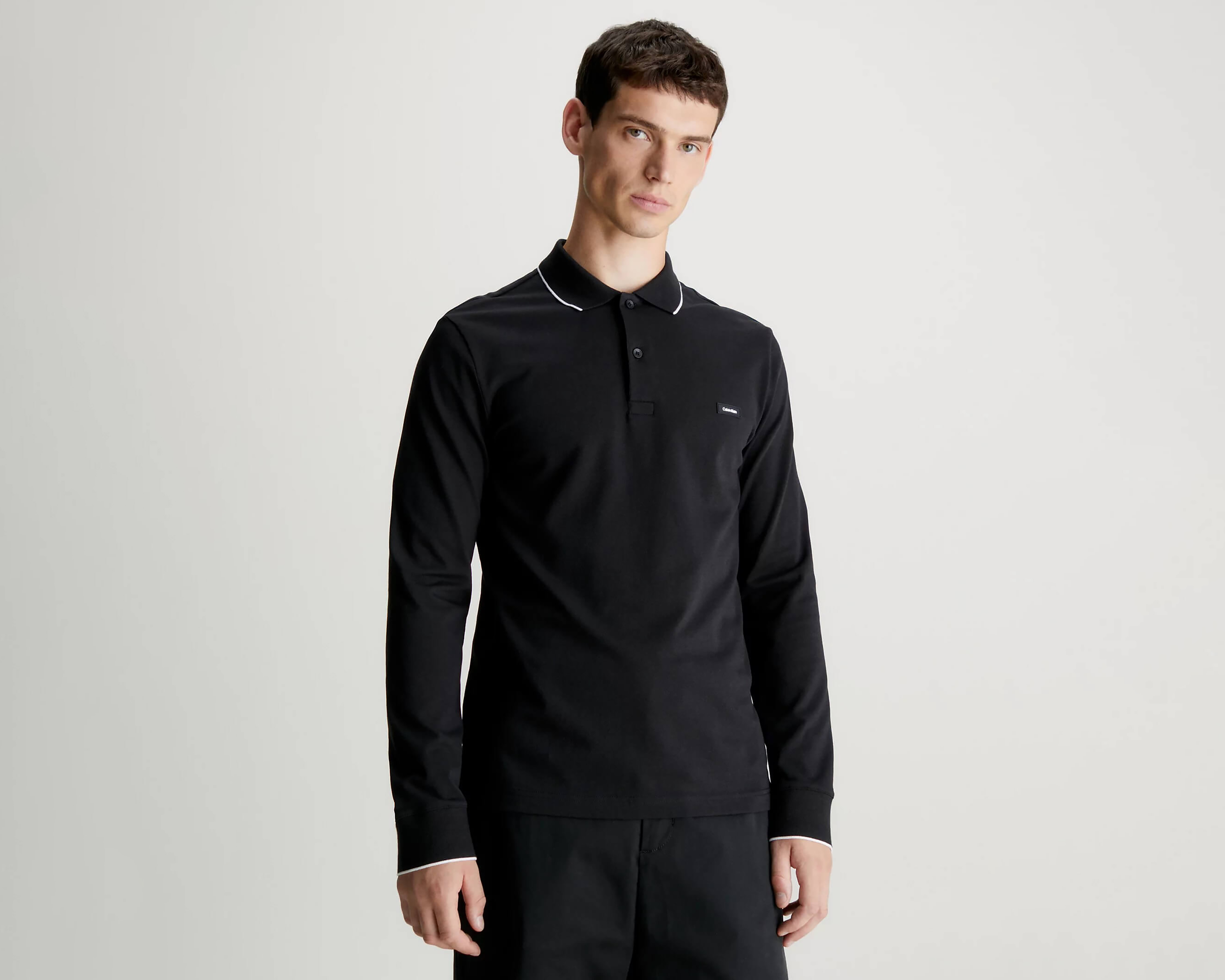 Foto 1 | Foto 1 | Playera Polo Calvin Klein Manga Larga Negra para Hombre