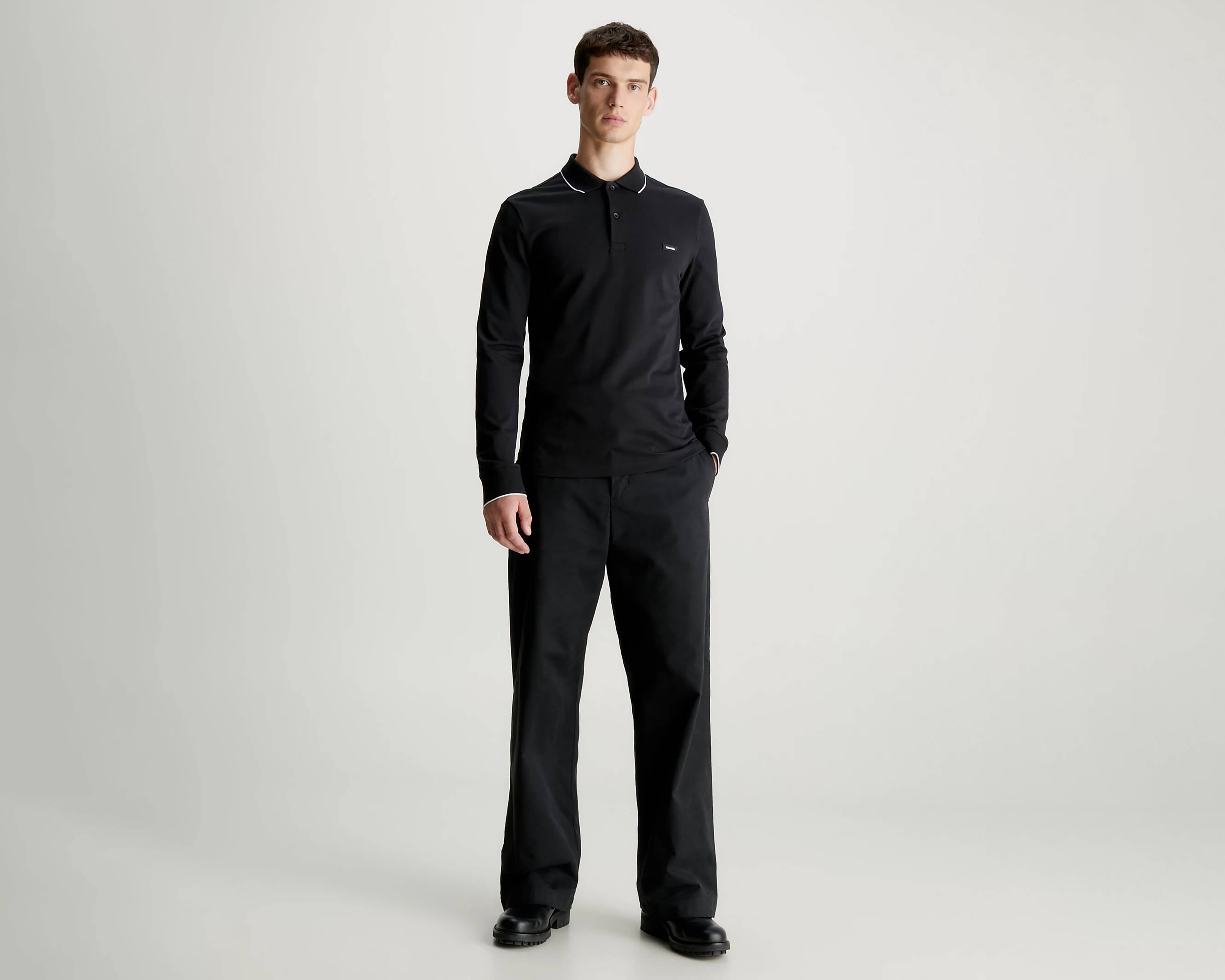 Foto 3 pulgar | Foto 2 | Playera Polo Calvin Klein Manga Larga Negra para Hombre