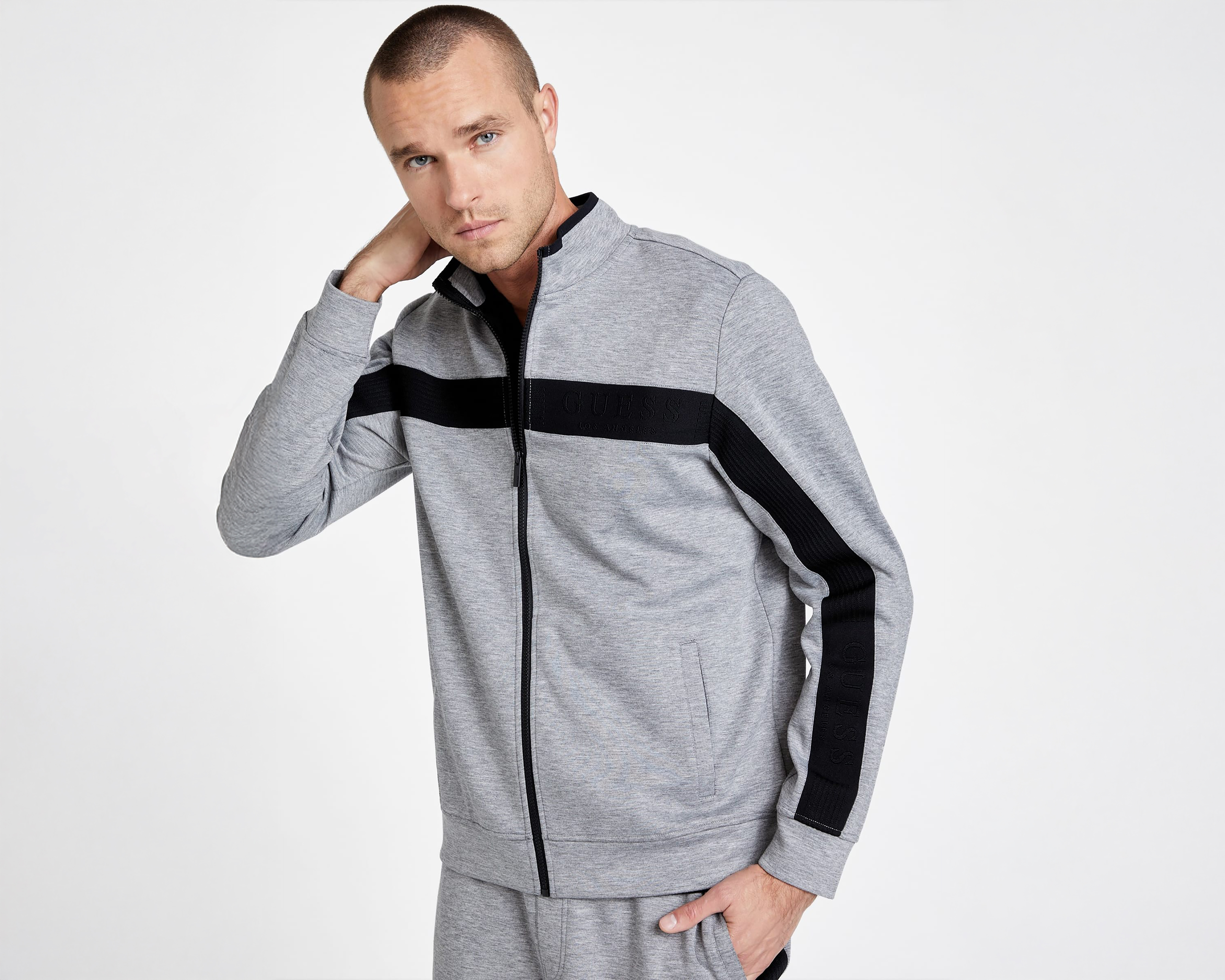 Foto 5 pulgar | Foto 4 | Sudadera Guess para Hombre