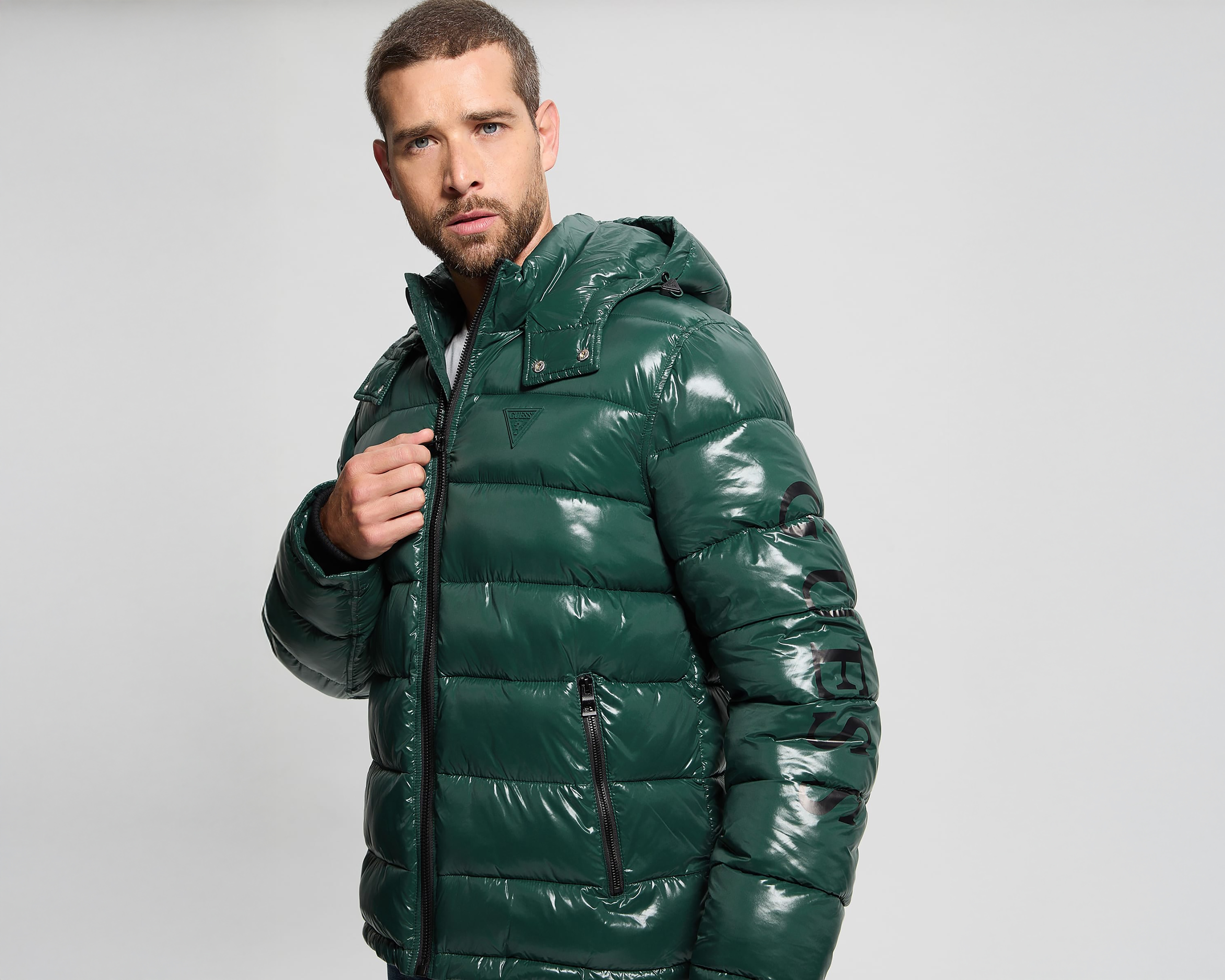 Foto 7 | Foto 7 | Chamarra Capitonada Guess para Hombre