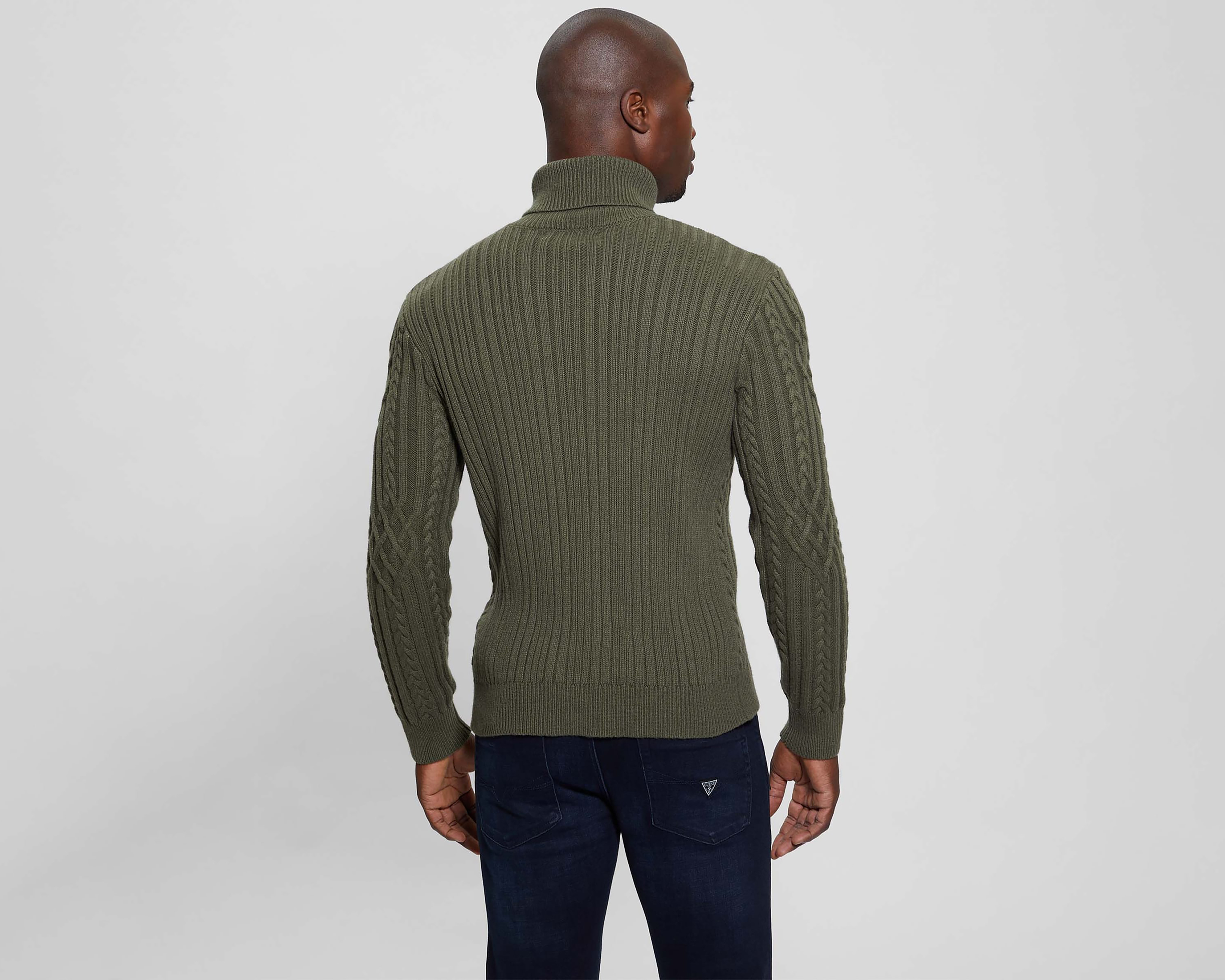 Foto 4 pulgar | Foto 3 | Suéter Cuello de Tortuga Guess para Hombre