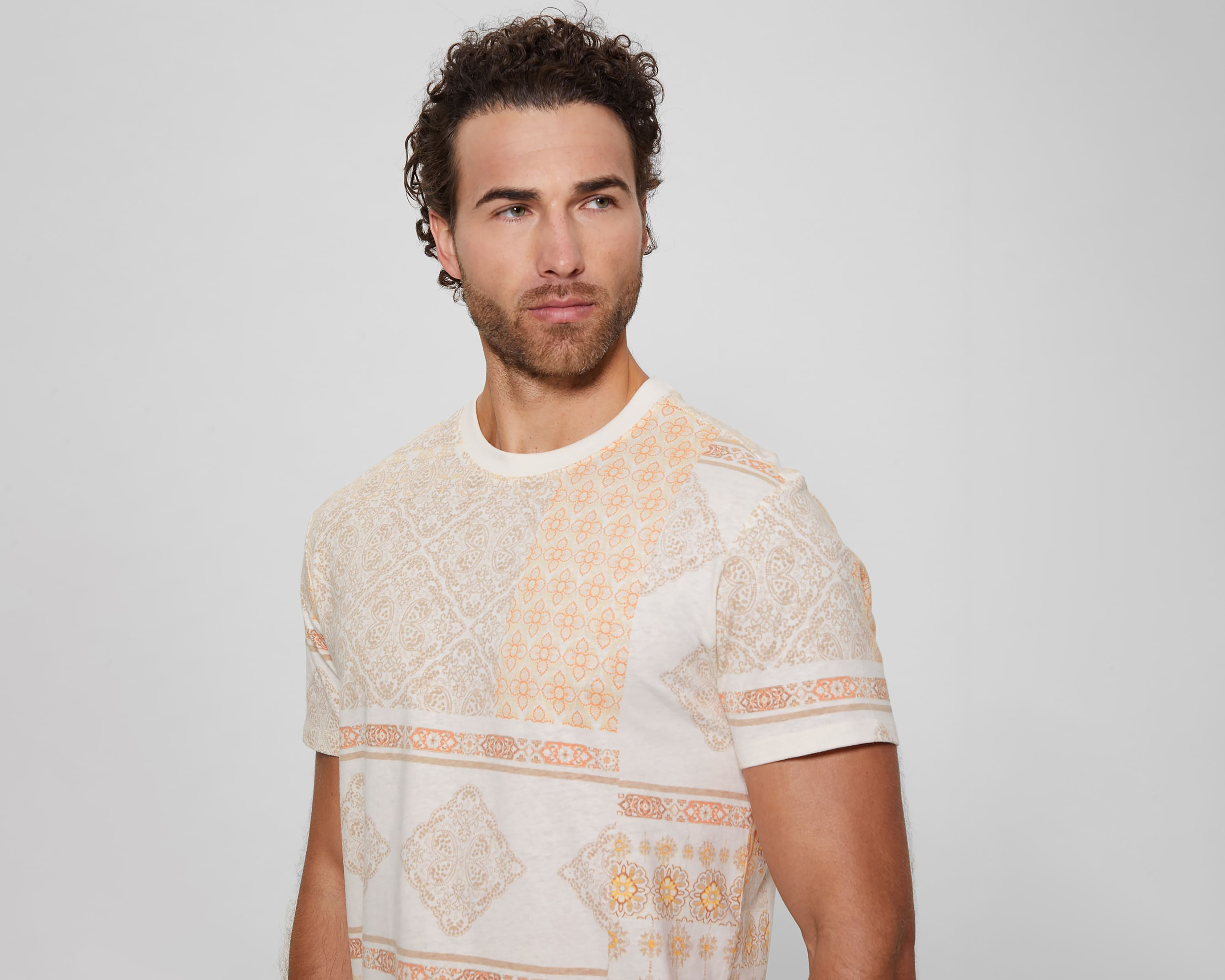 Foto 6 pulgar | Foto 5 | Playera de Cuello Redondo Blanca Guess para Hombre