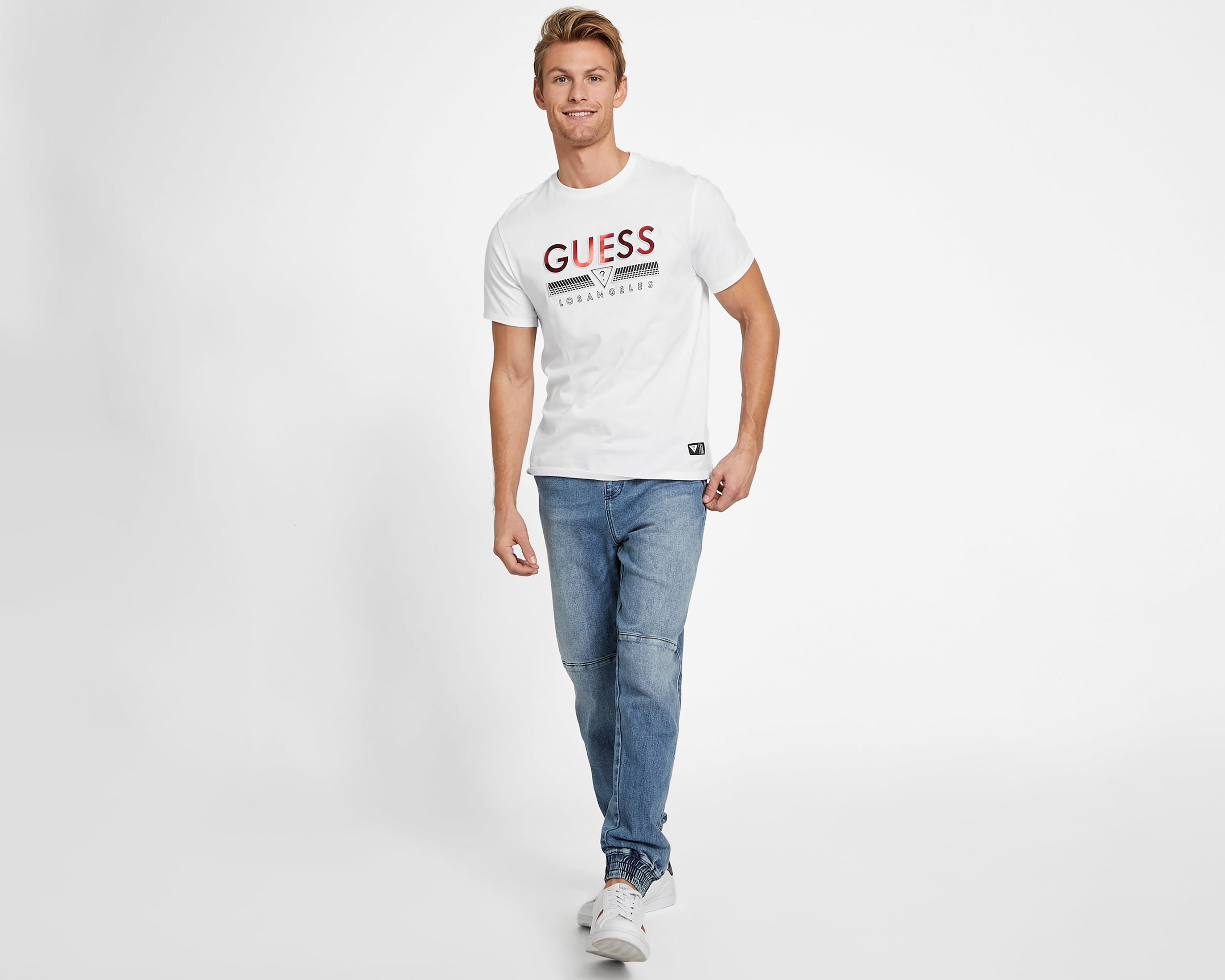 Foto 3 pulgar | Foto 2 | Playera de Cuello Redondo Blanca Guess para Hombre